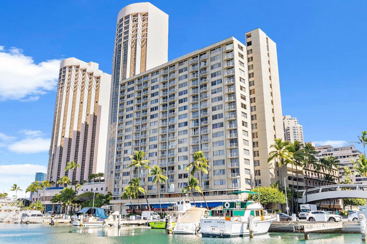Newly Renovated Ilikai Marina - Near Beach! *