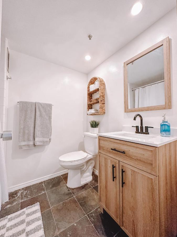 Apartment Modern Studio - Heart Of Waikiki With Parking! *