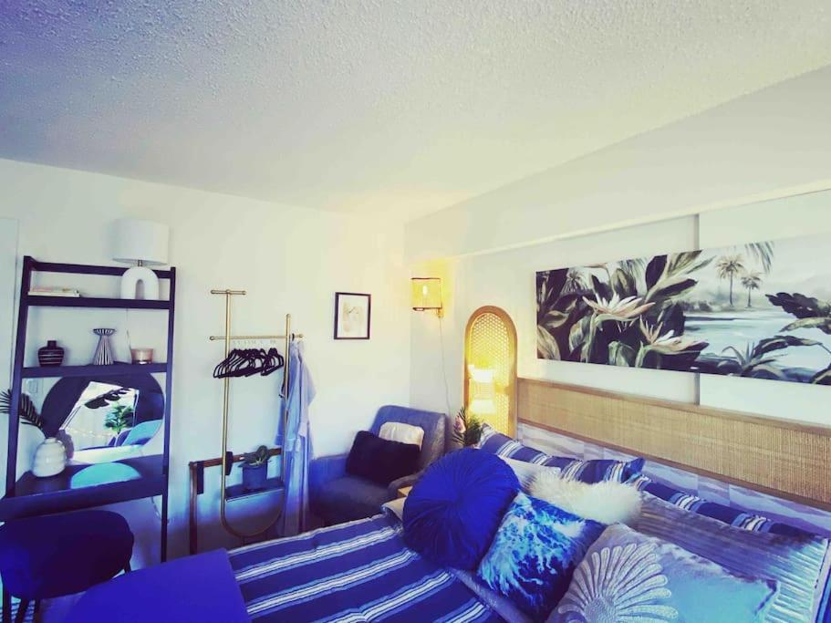 Apartment Seashore Waikiki 1 Block From A No Fees *