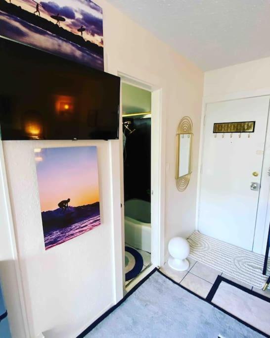 Seashore Waikiki 1 Block From A No Fees *