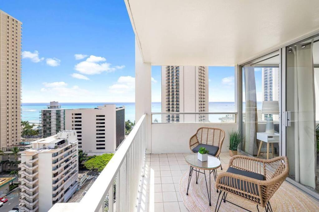 Stylish 1-br With Breathtaking Ocean Views * Honolulu