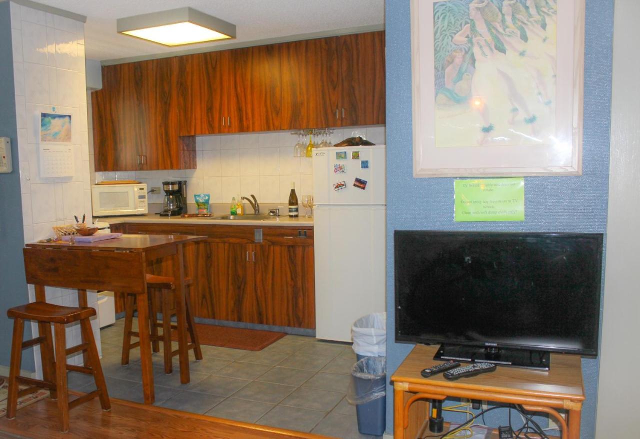 Apartment Retro Oasis Hawaiian King Honolulu