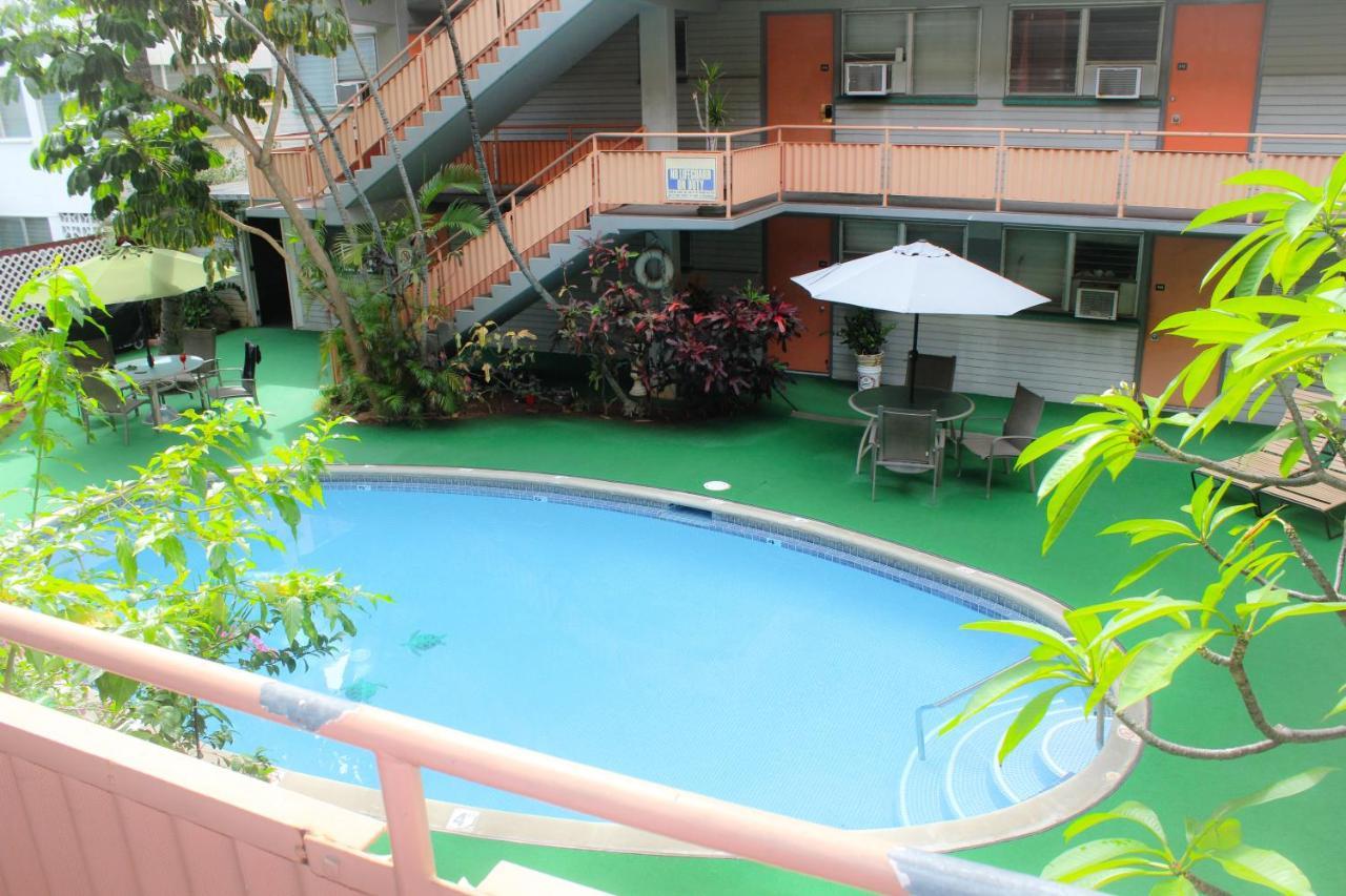 Apartment Retro Oasis Hawaiian King