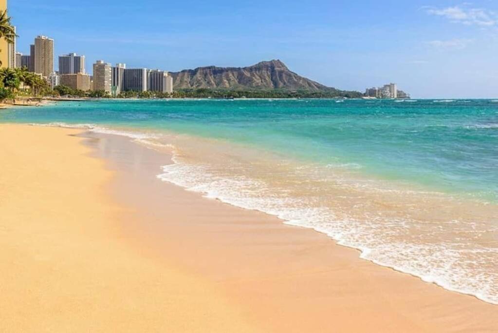 Brooks Vacations Wyndham 4 Star 1805 Waikiki * Honolulu