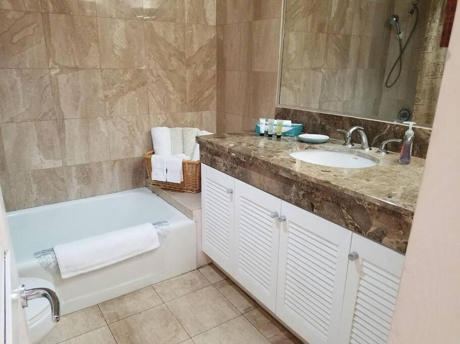 Apartment Brooks Vacations Wyndham 4 Star 1805 Waikiki *