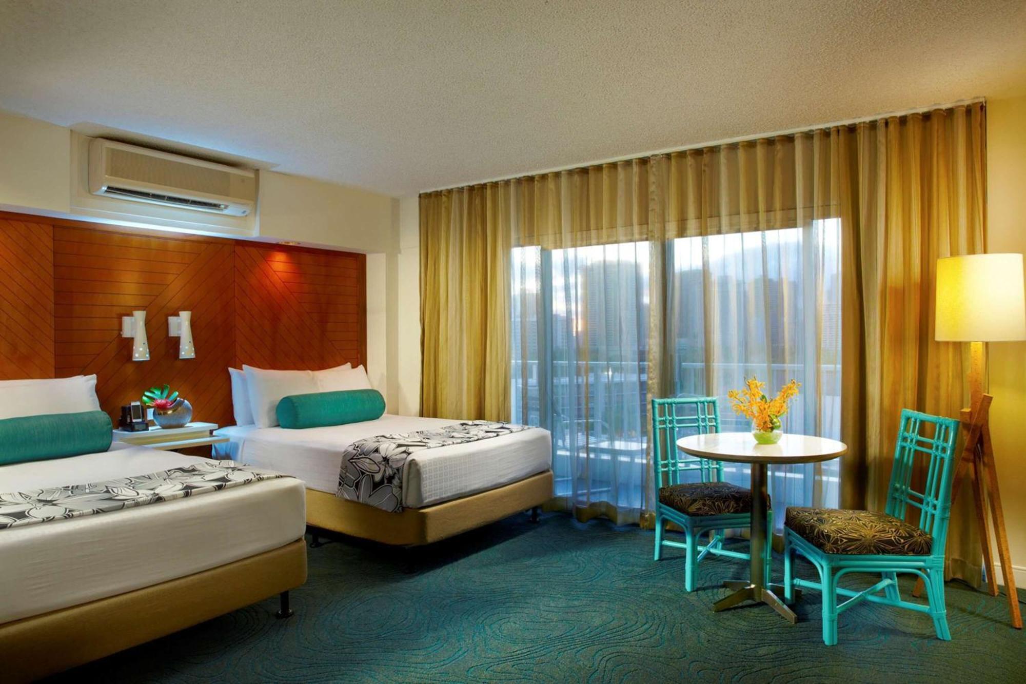 Oasis Waikiki Hotel