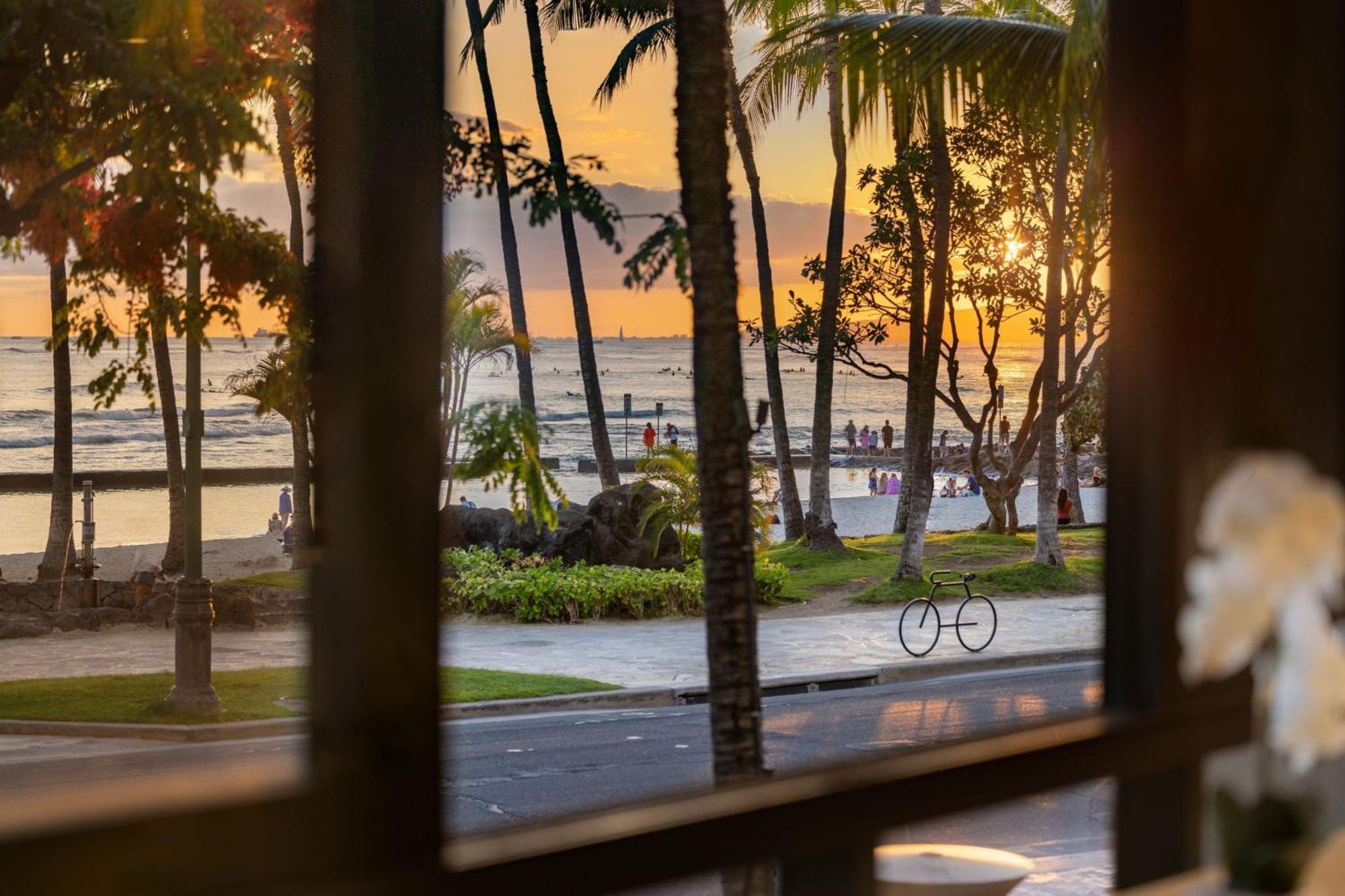 Waikiki Marriott & Resort