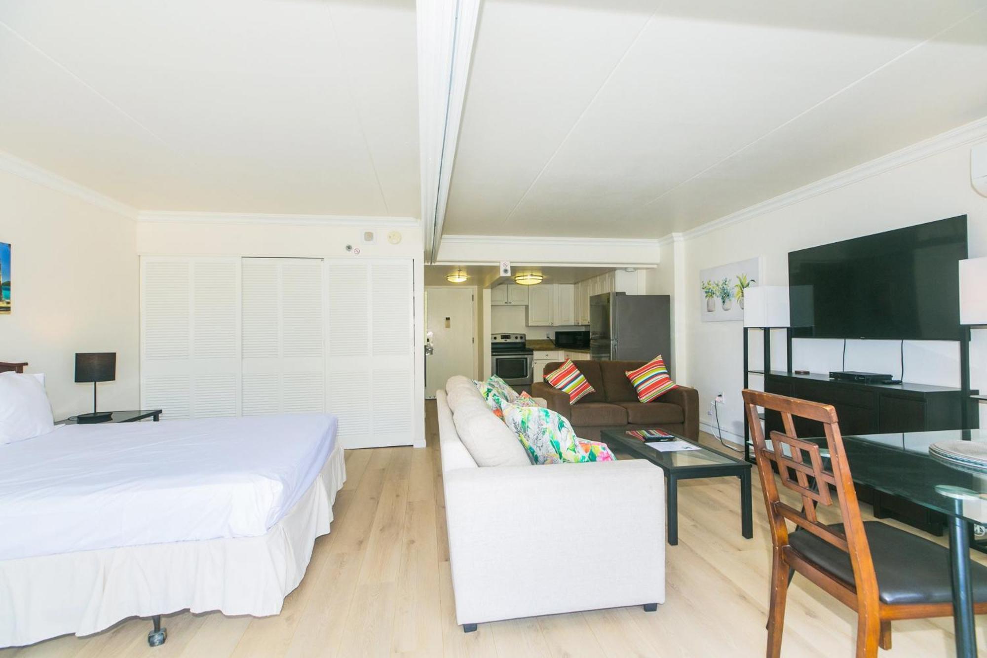 Ilikai Tower 1642 Lagoon View 1br Apartment Honolulu