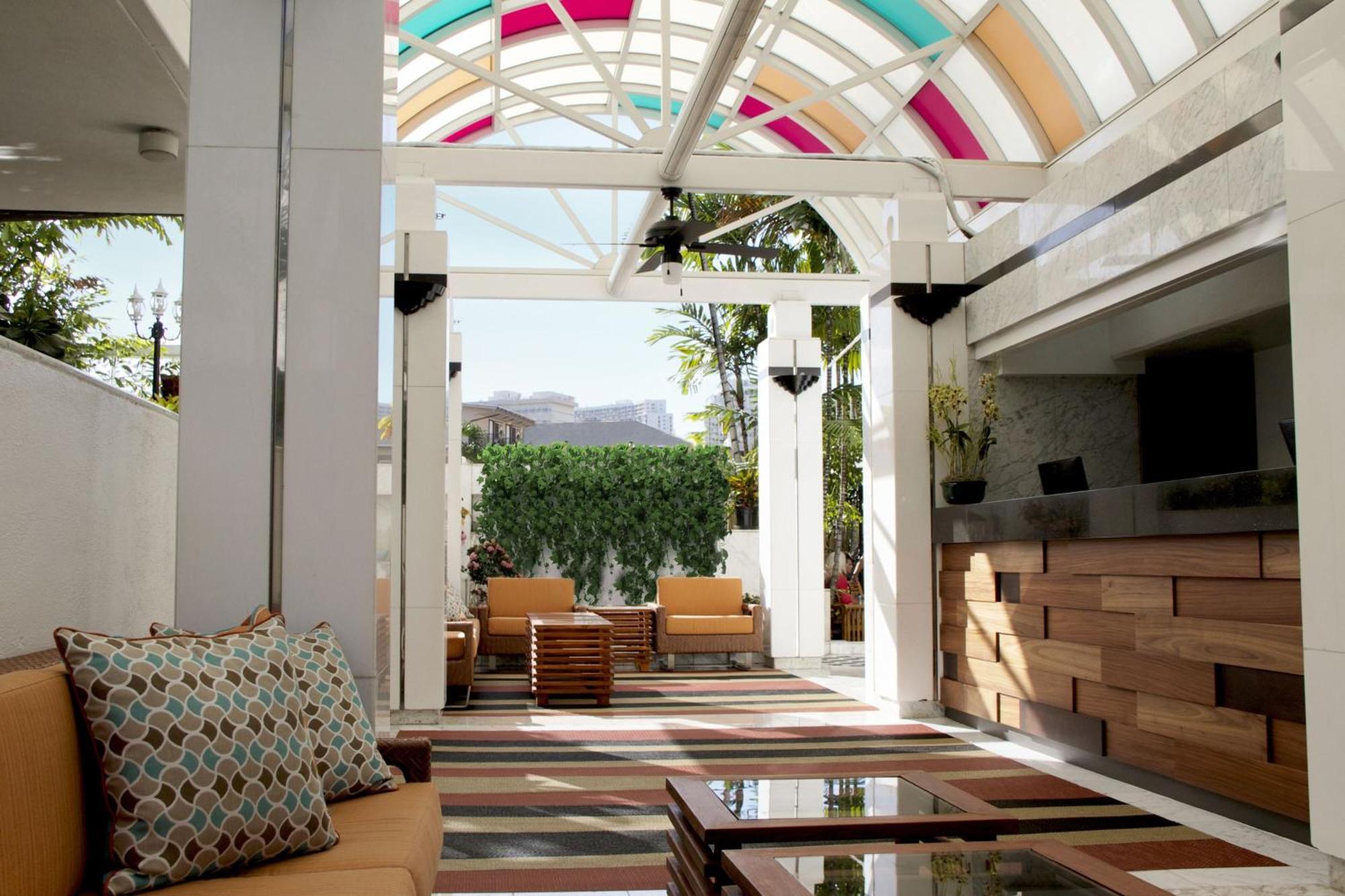 Hotel Oasis Waikiki 3*