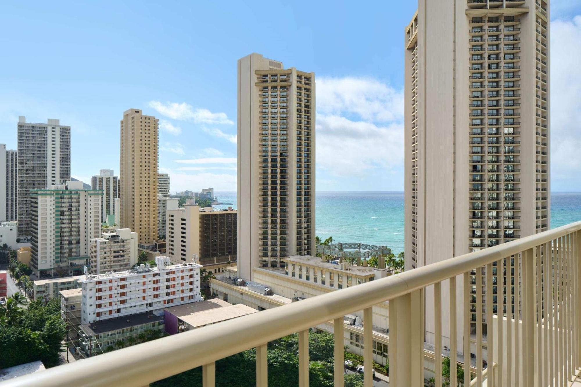 Hotel Outrigger Waikiki Paradise 4*