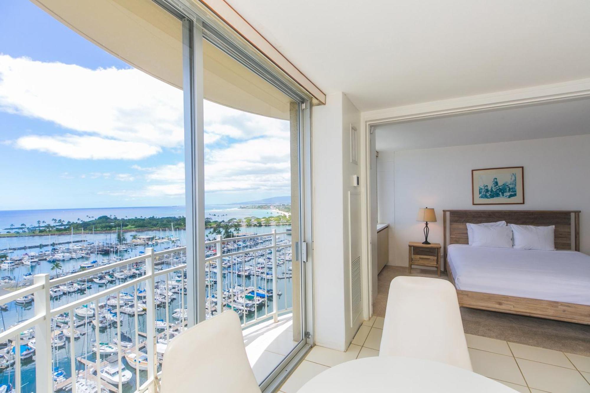 Ilikai Marina 1688 Yacht Harbor View 1br