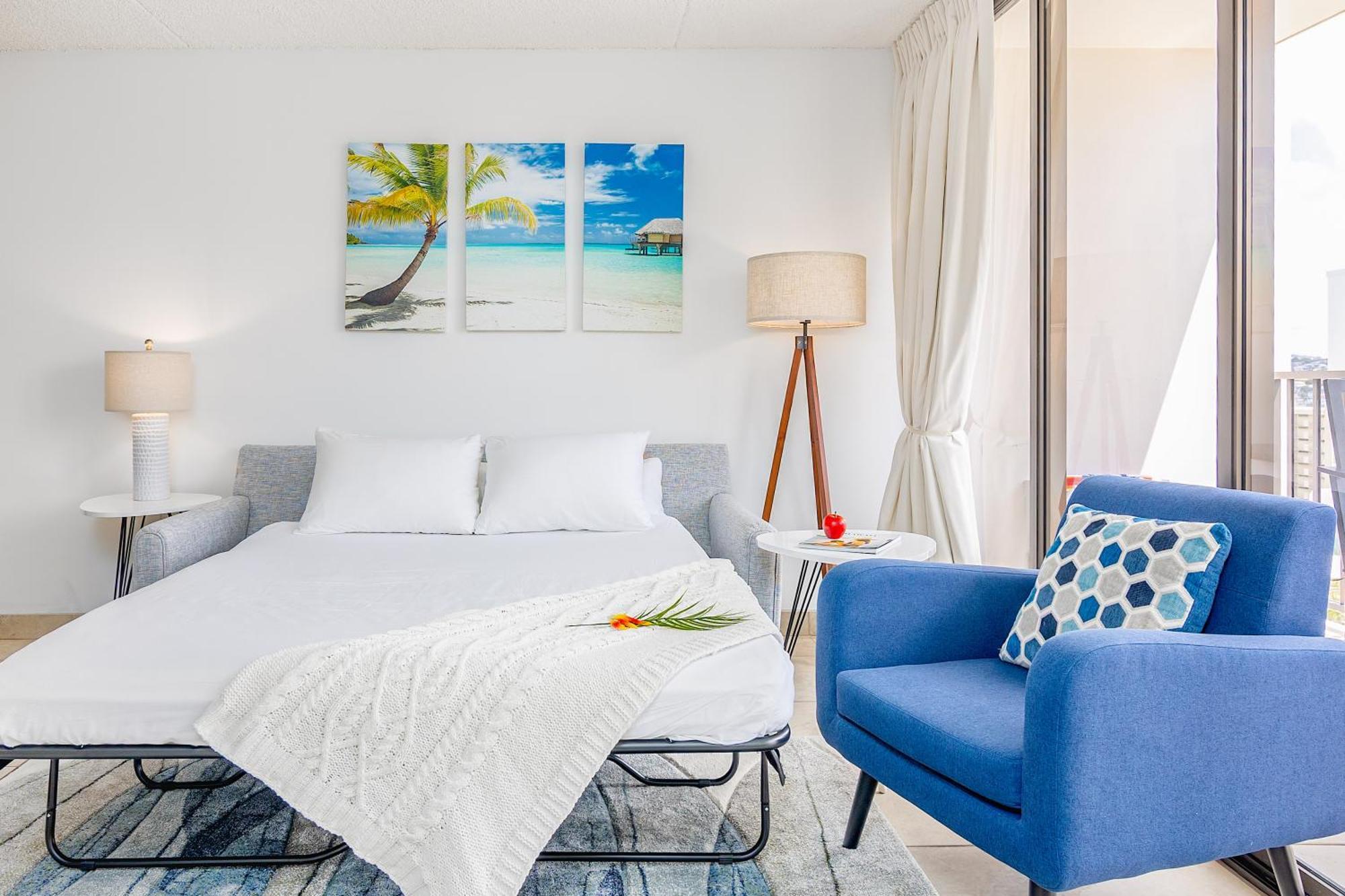 Diamond Head View Condo, Steps To & Free Parking! *