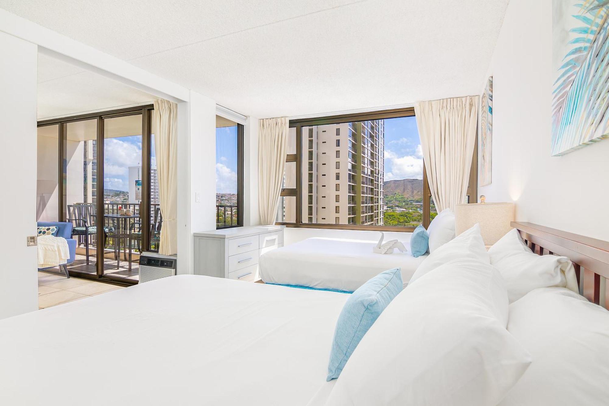 Diamond Head View Condo, Steps To & Free Parking! Honolulu