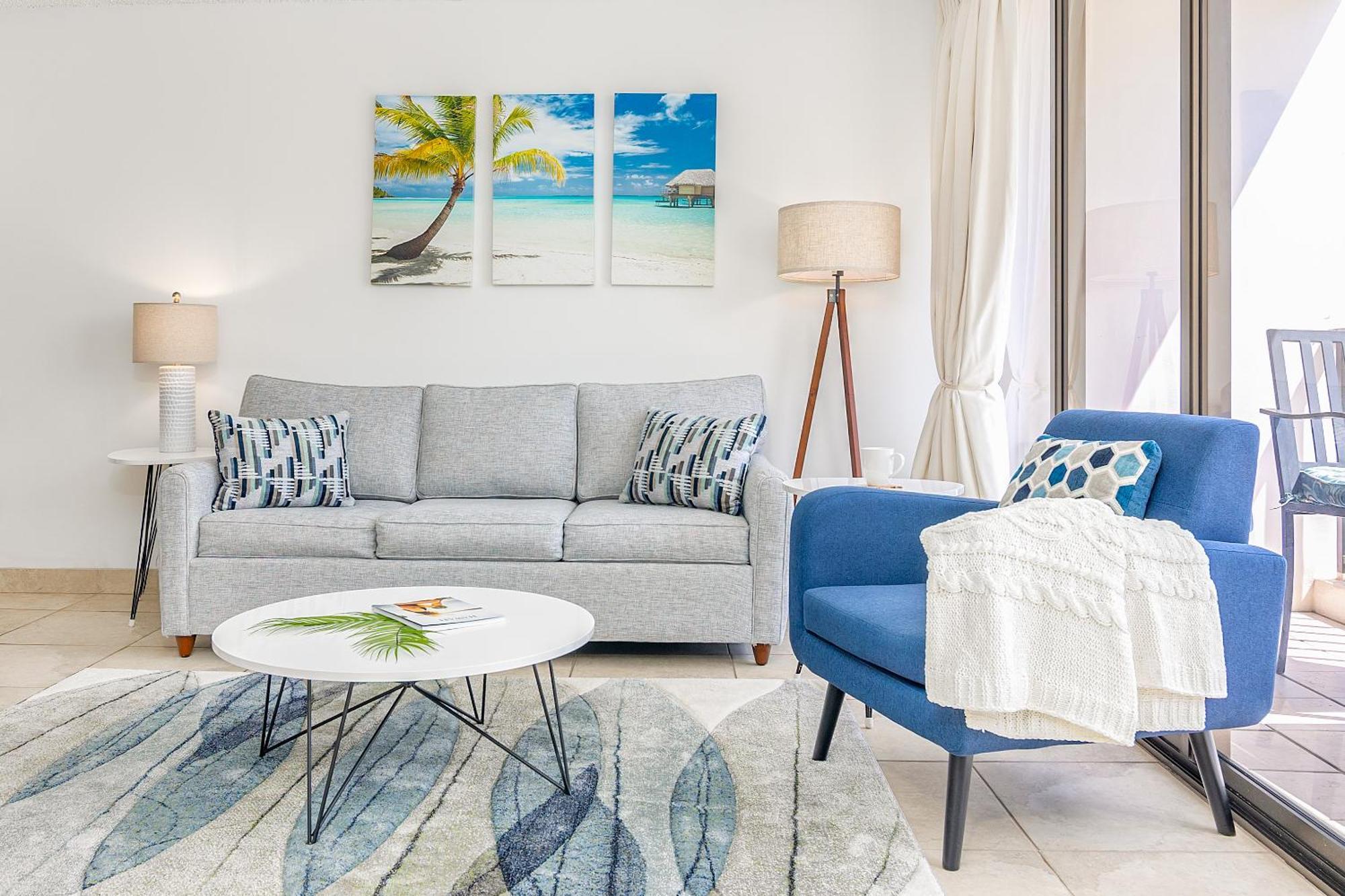 Apartment Diamond Head View Condo, Steps To & Free Parking! *