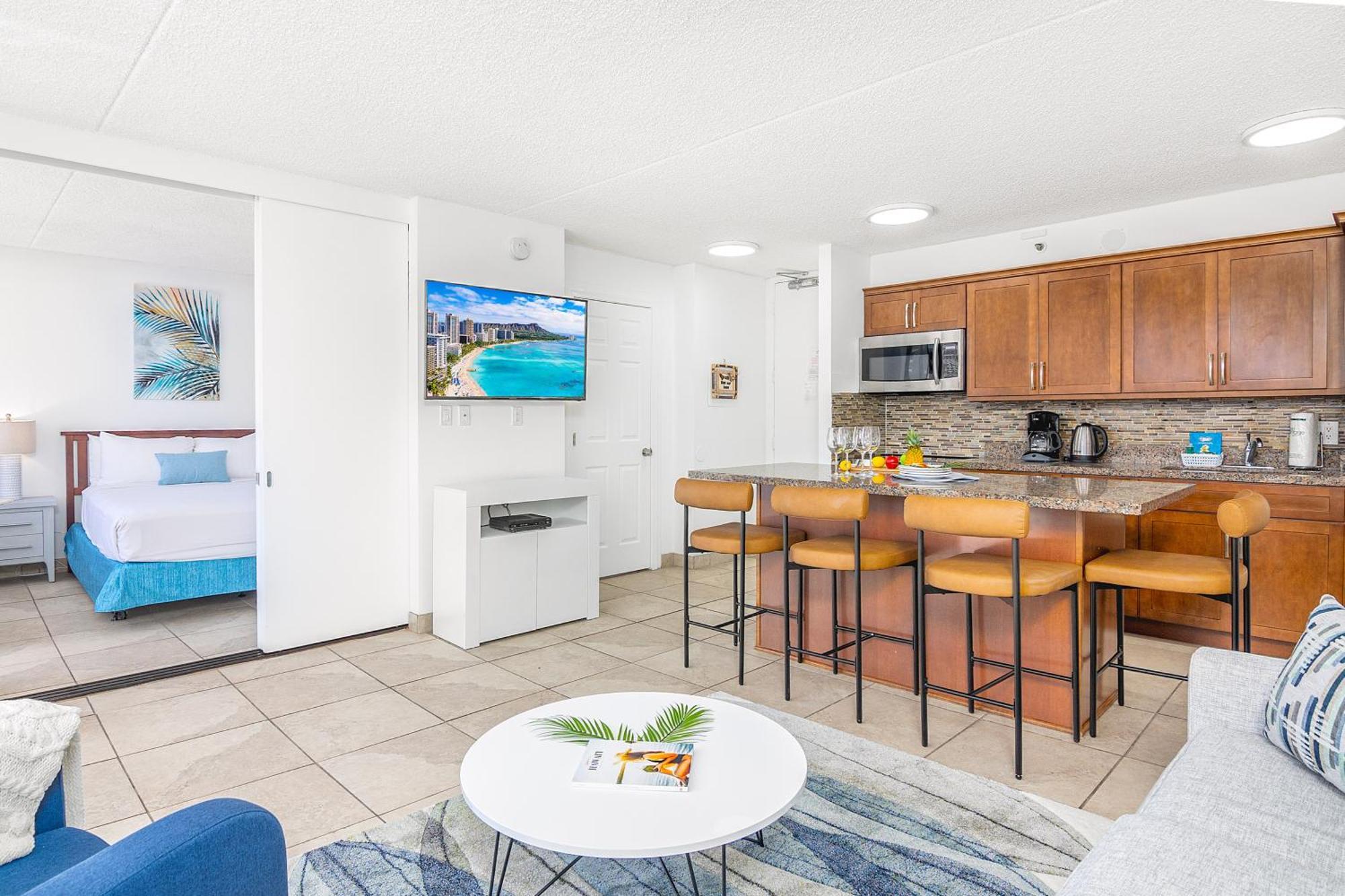Diamond Head View Condo, Steps To & Free Parking! Apartment *