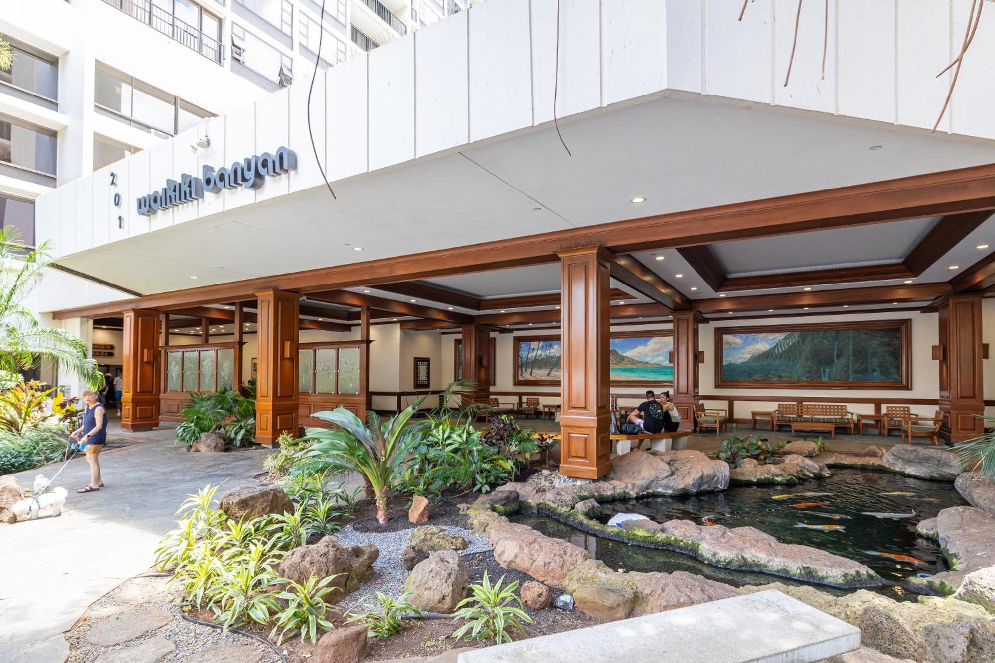 Lovely 1br Ocean View Condo, Near + Parking!