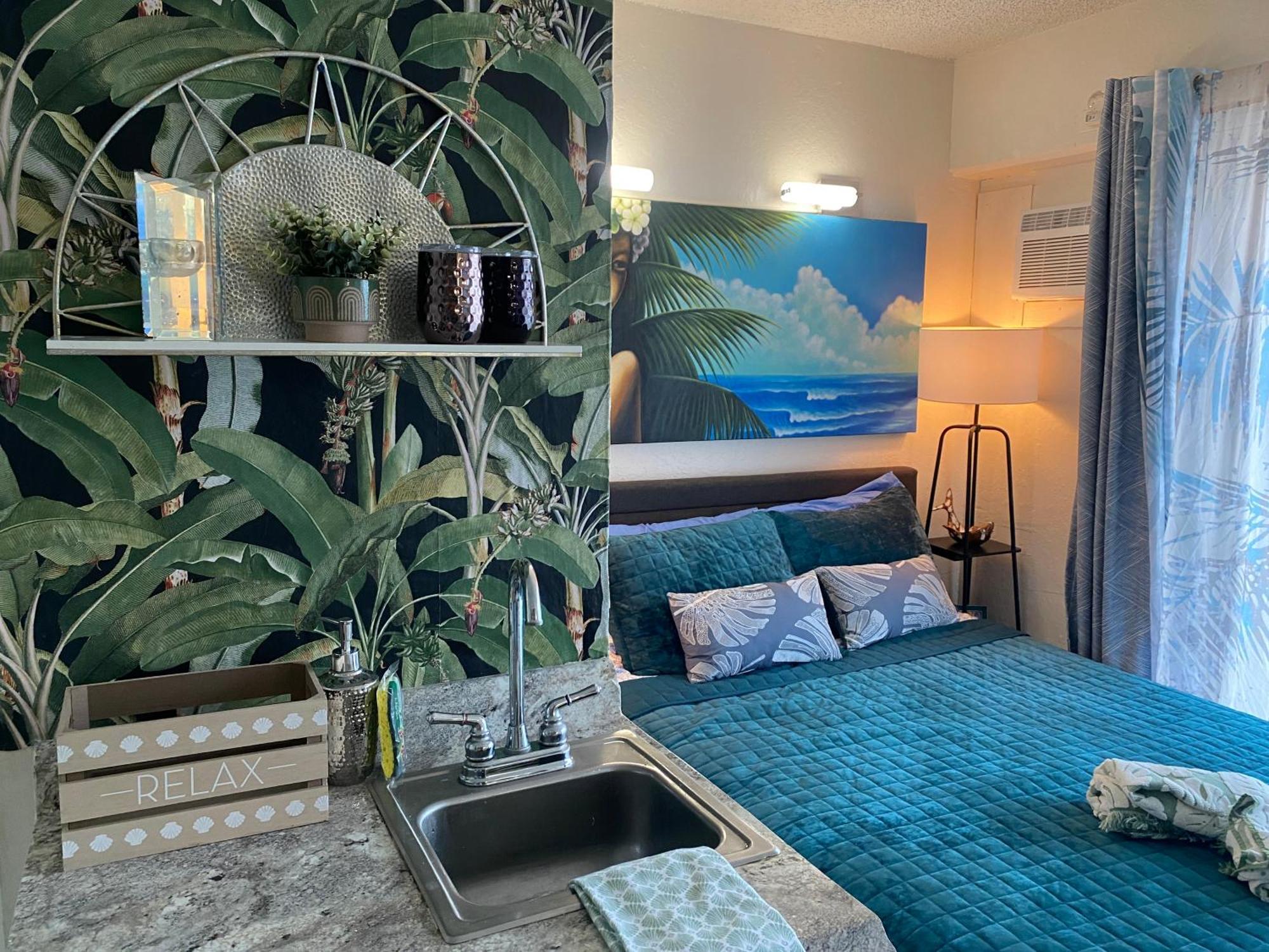 Stylish Near Kuhio * Honolulu