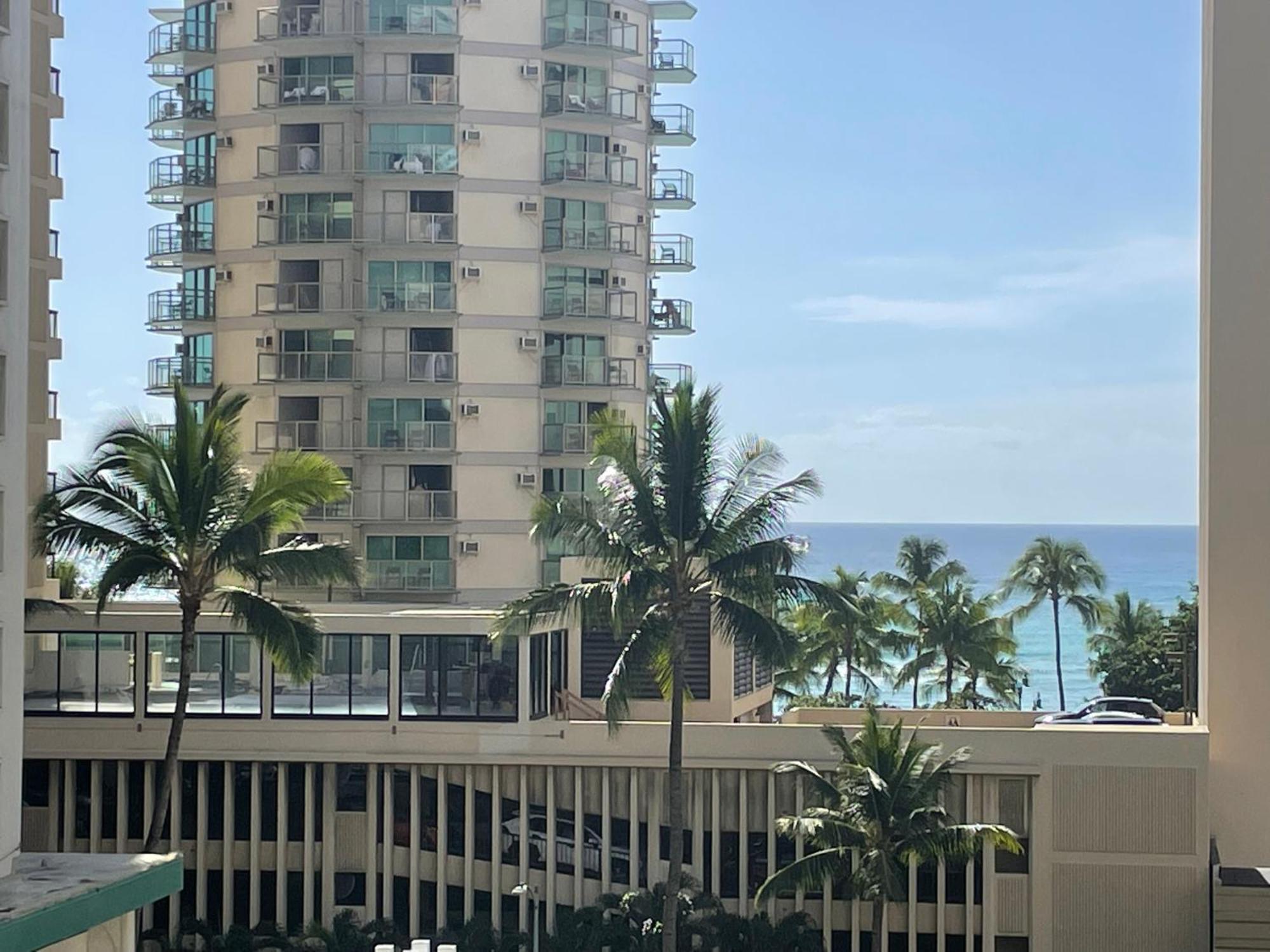 Apartment Contemporary Ocean View - Heart Of Waikiki!