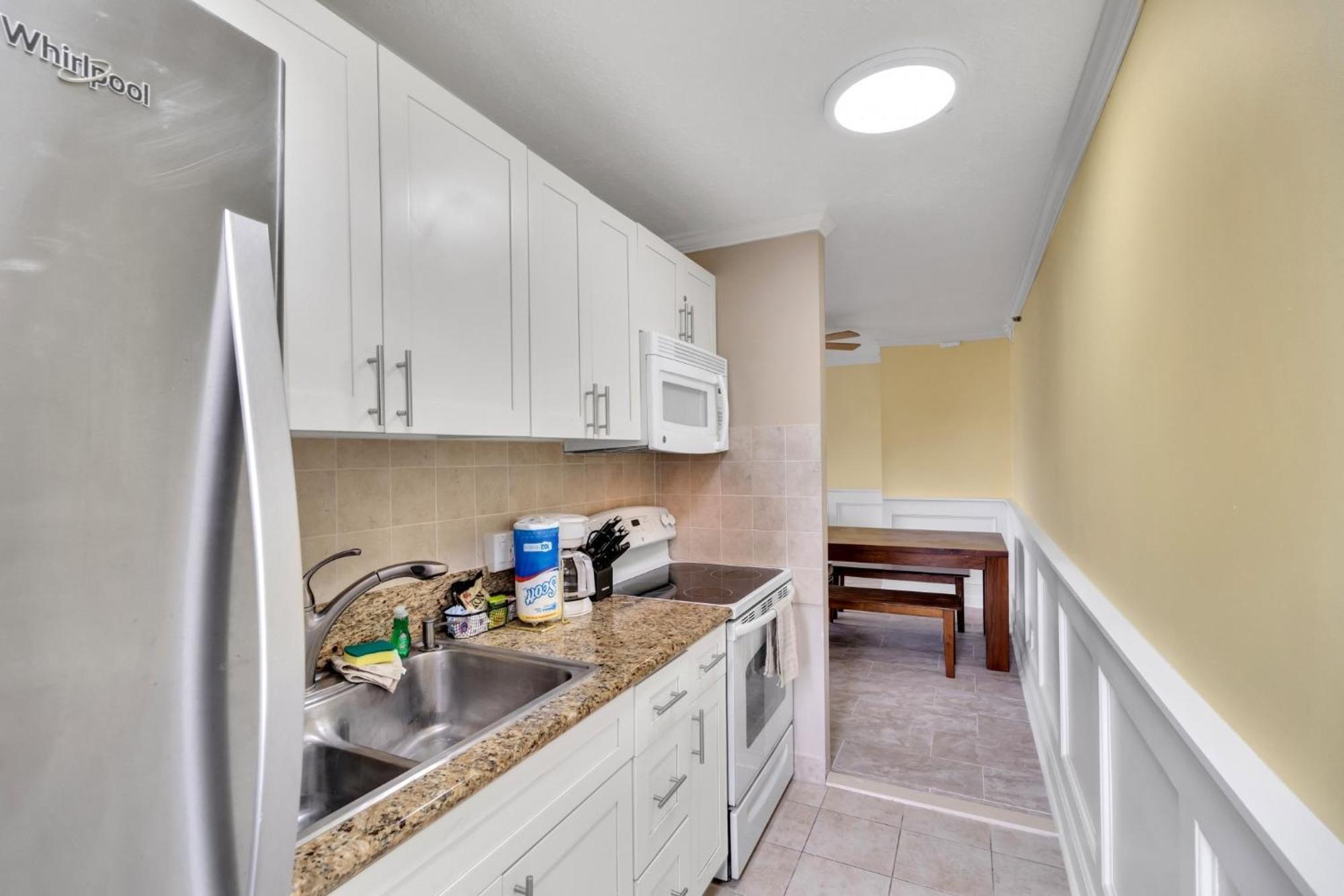 Apartment Tower 1 2214 - Kp *