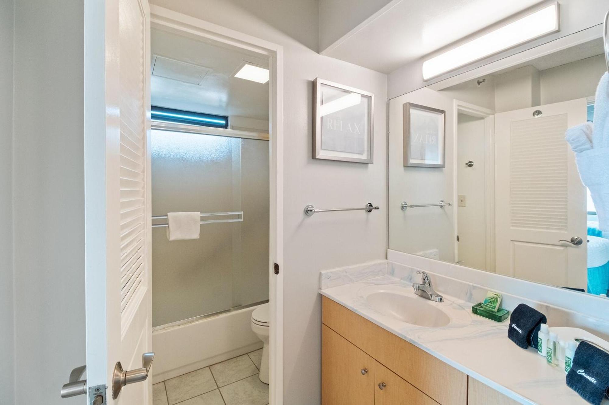 Apartment Tower 2 1702 - Ffp Apts Honolulu