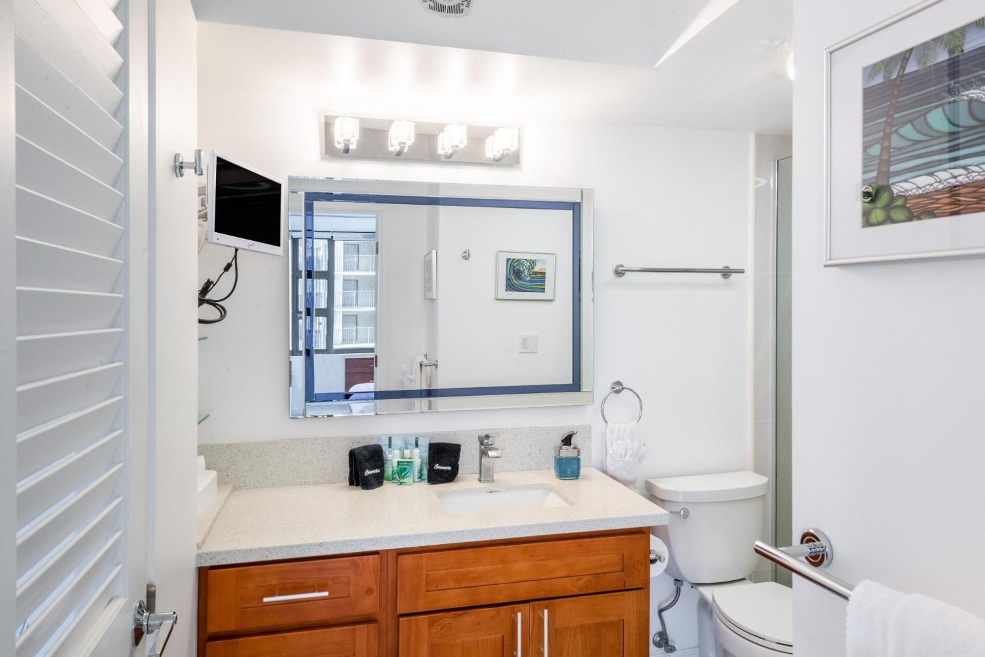 7th Floor Garden View In Walking Distance To Waikiki Apartment *