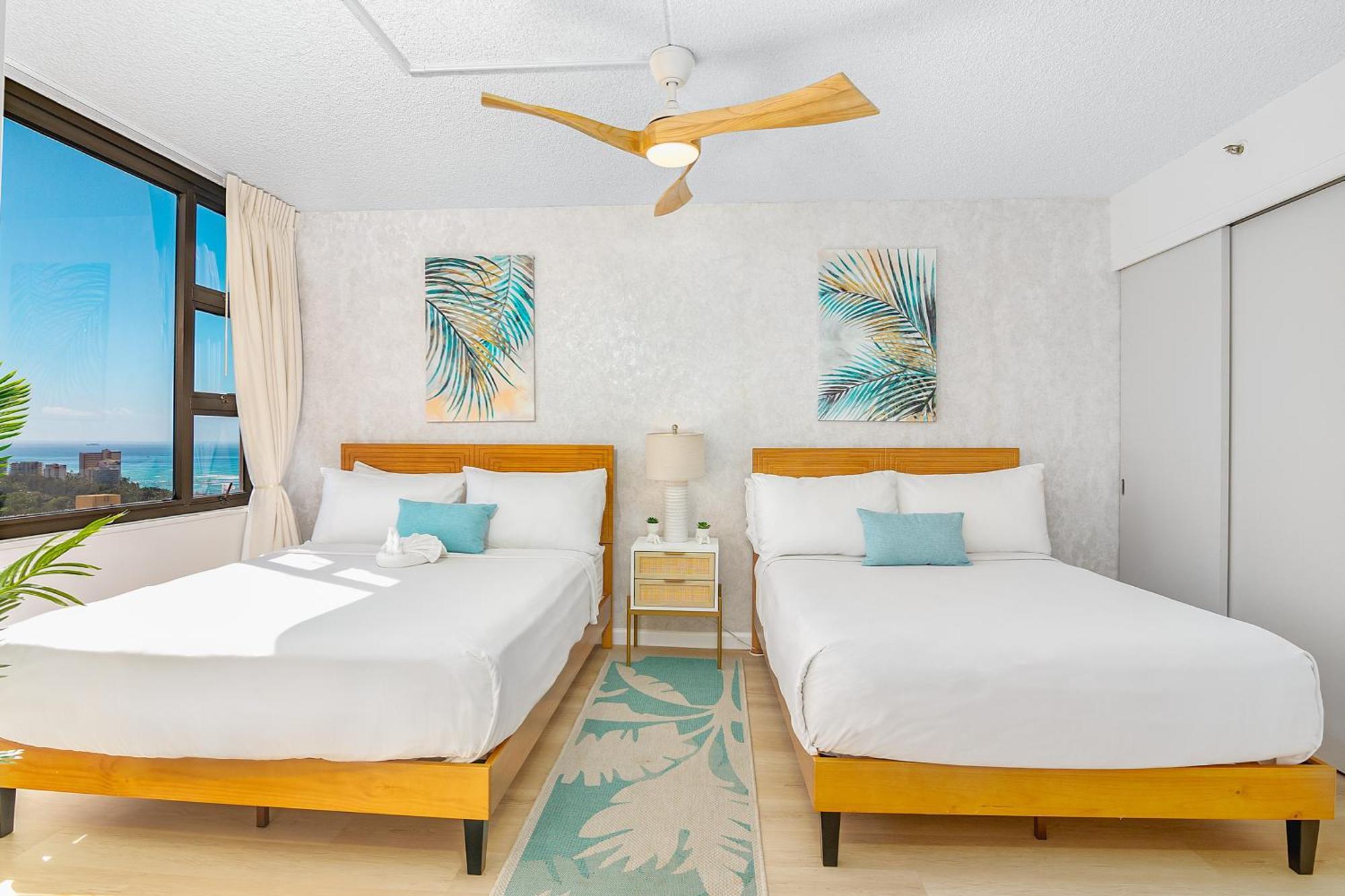 Waikiki Banyan: Diamond Head And Ocean View Condo! Apartment *