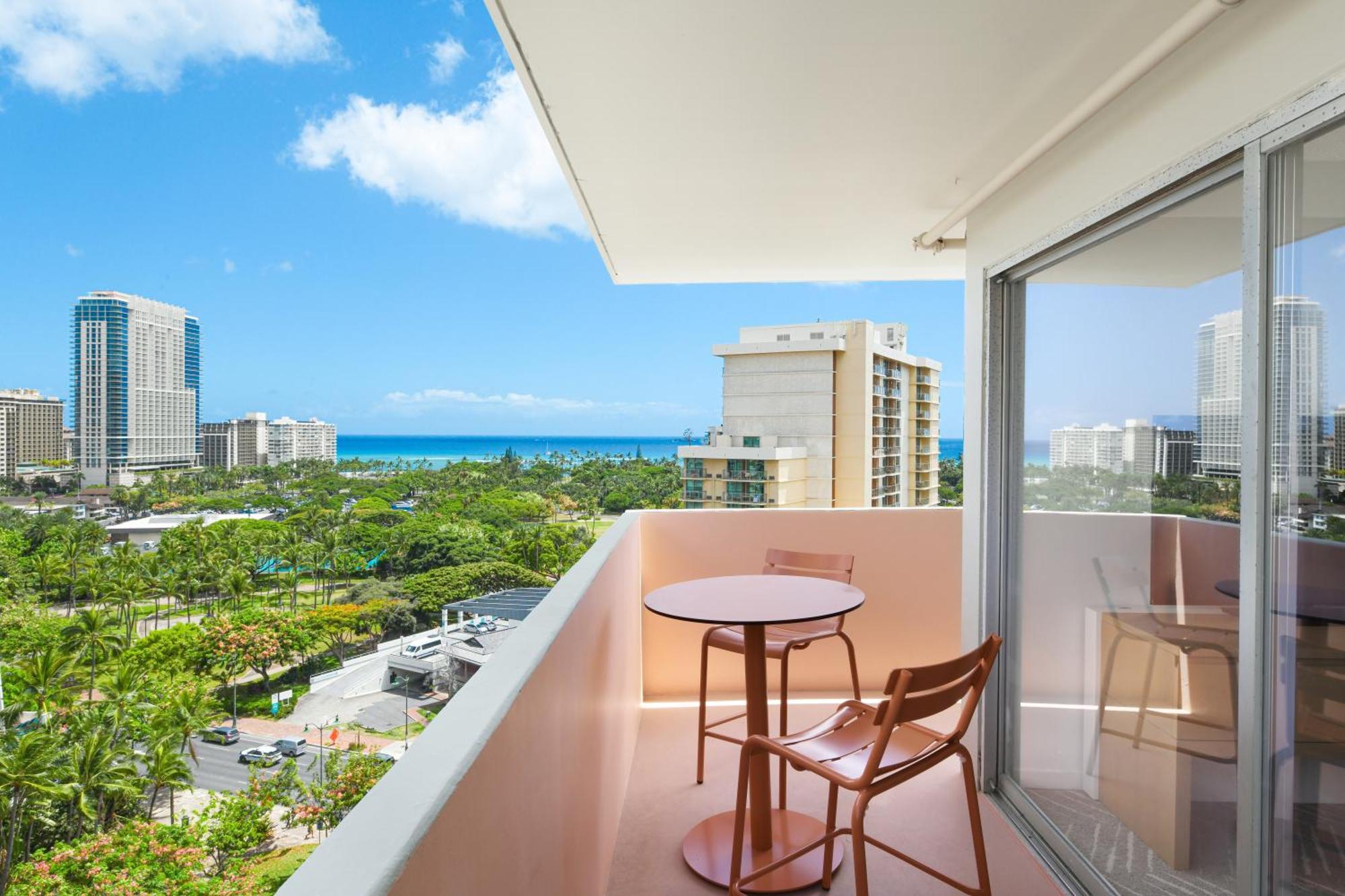 Hotel Romer Waikiki At The Ambassador 4*