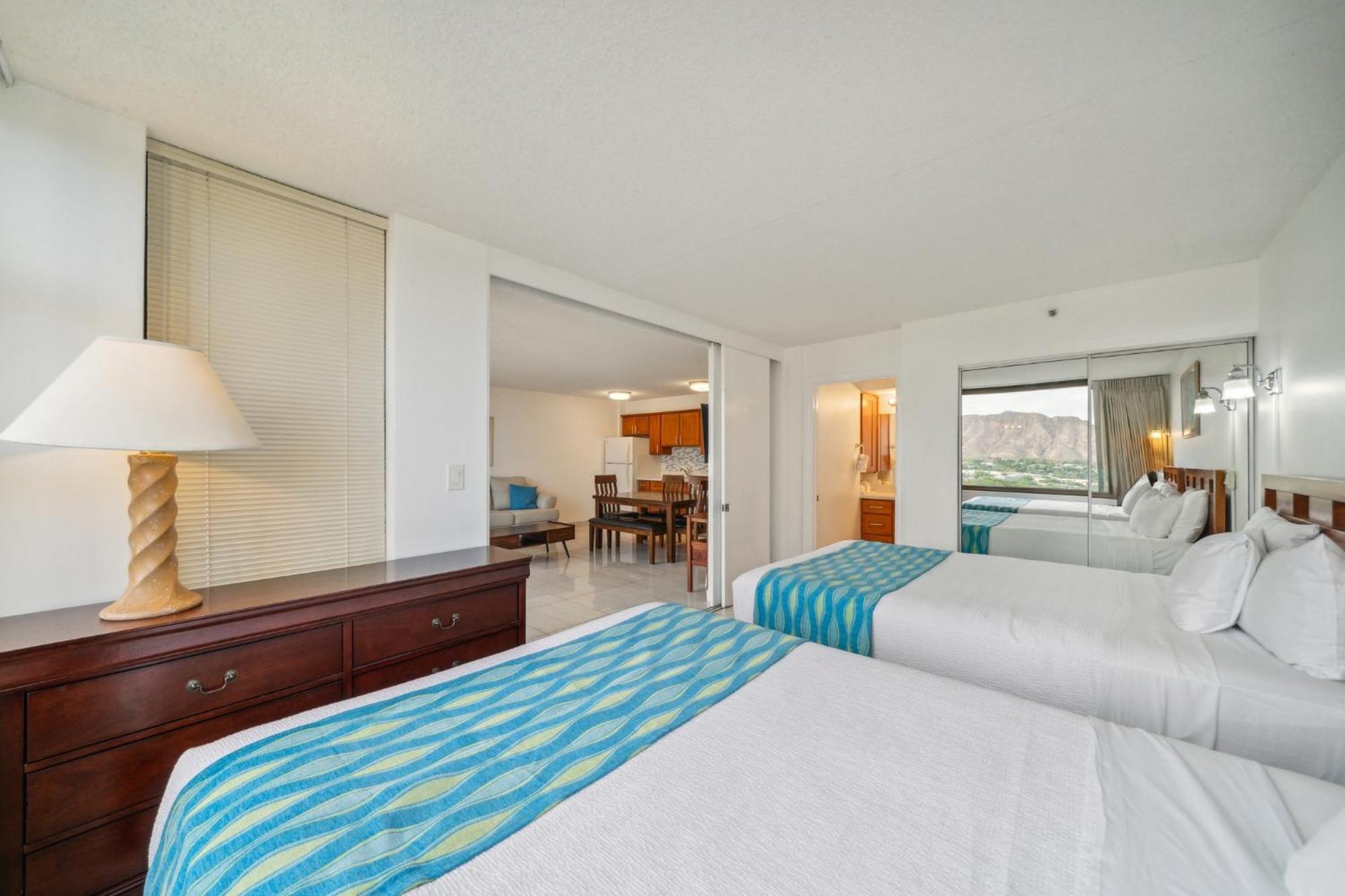 23rd Floor Waikiki Banyan - Only One Block From Beach! Apartment Honolulu