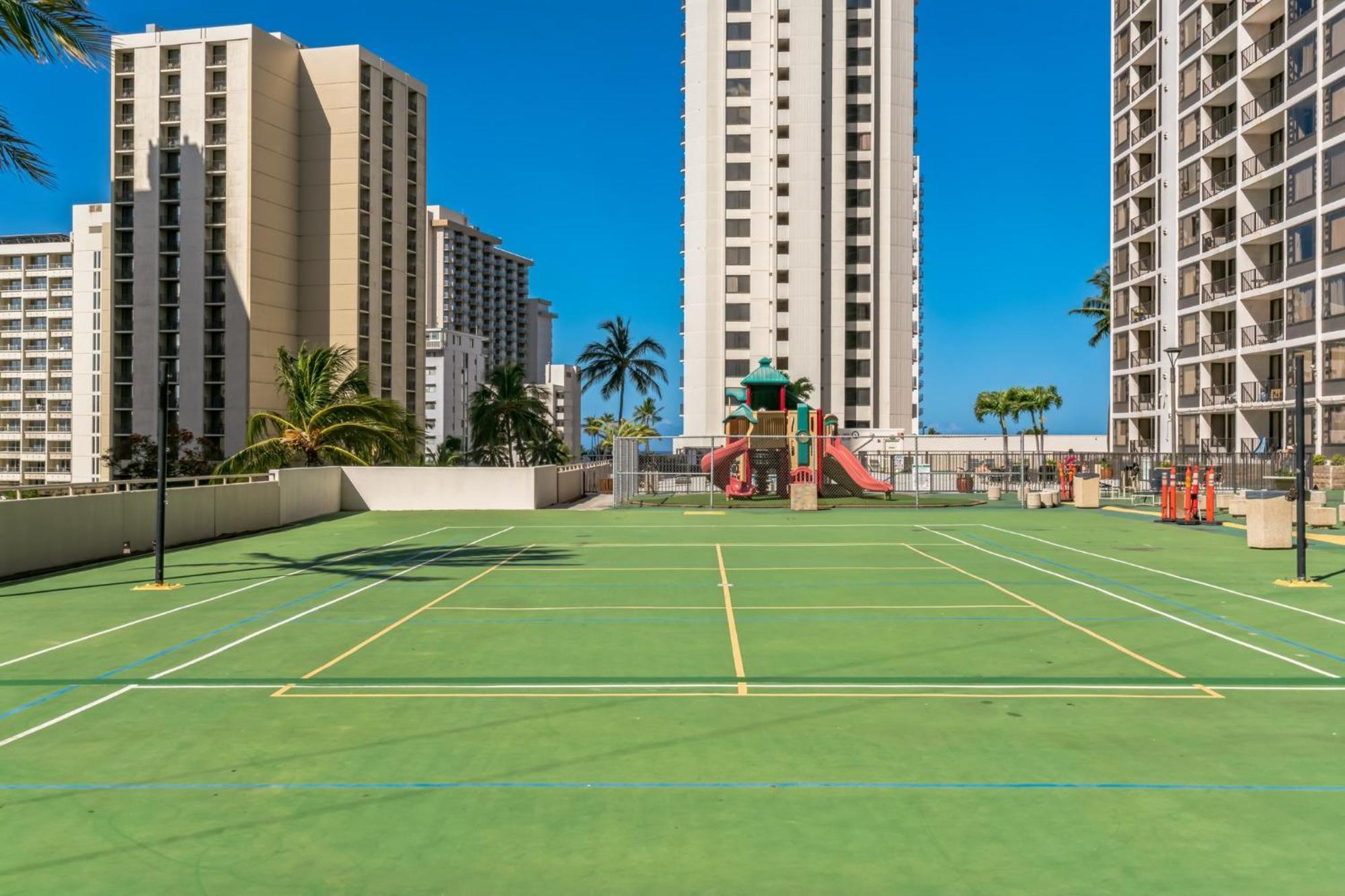 23rd Floor Waikiki Banyan - Only One Block From Beach! Apartment Honolulu