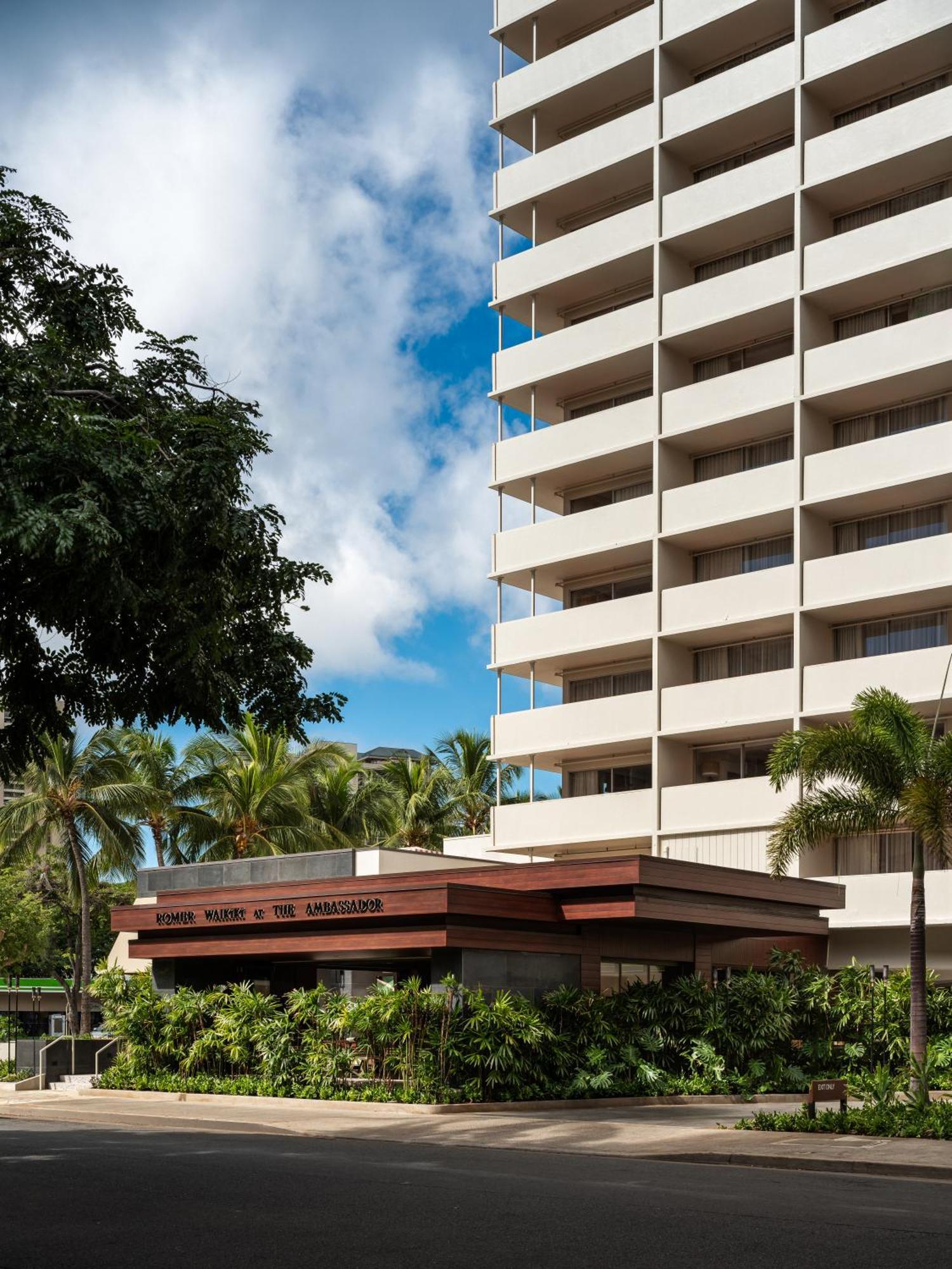 Romer Waikiki At The Ambassador Hotel