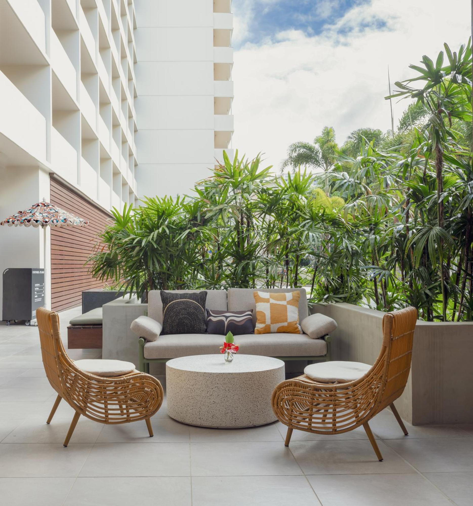 Romer Waikiki At The Ambassador Honolulu