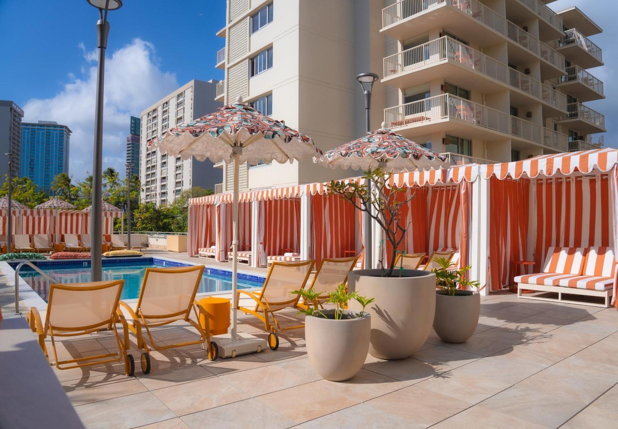 Romer Waikiki At The Ambassador