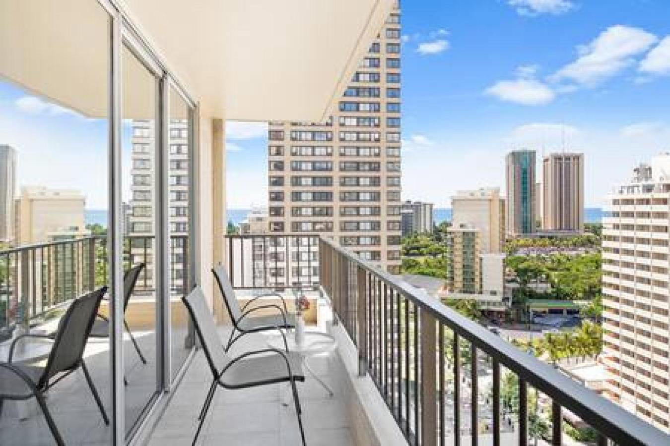 New Stunning 1400 Sq Ft 2b2b W 3 Lanais