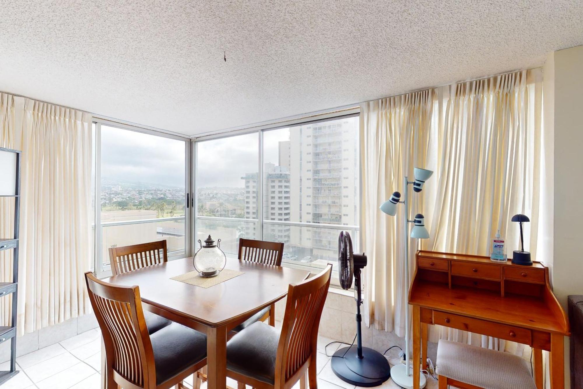 Waikiki Townhouse 1101 - 30 Night Minimum