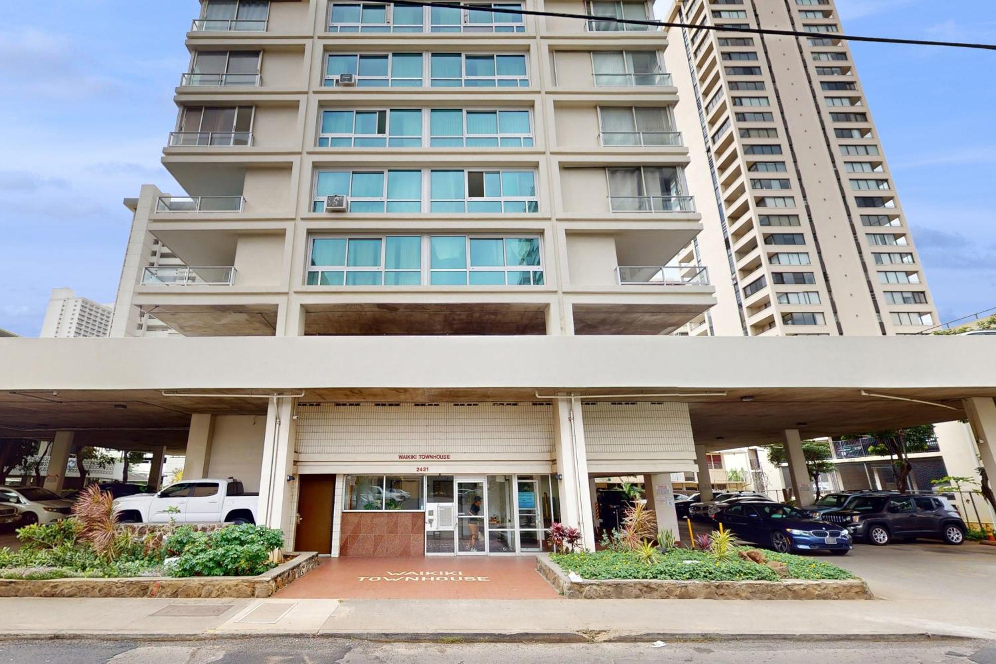 Waikiki Townhouse 1101 - 30 Night Minimum Apartment