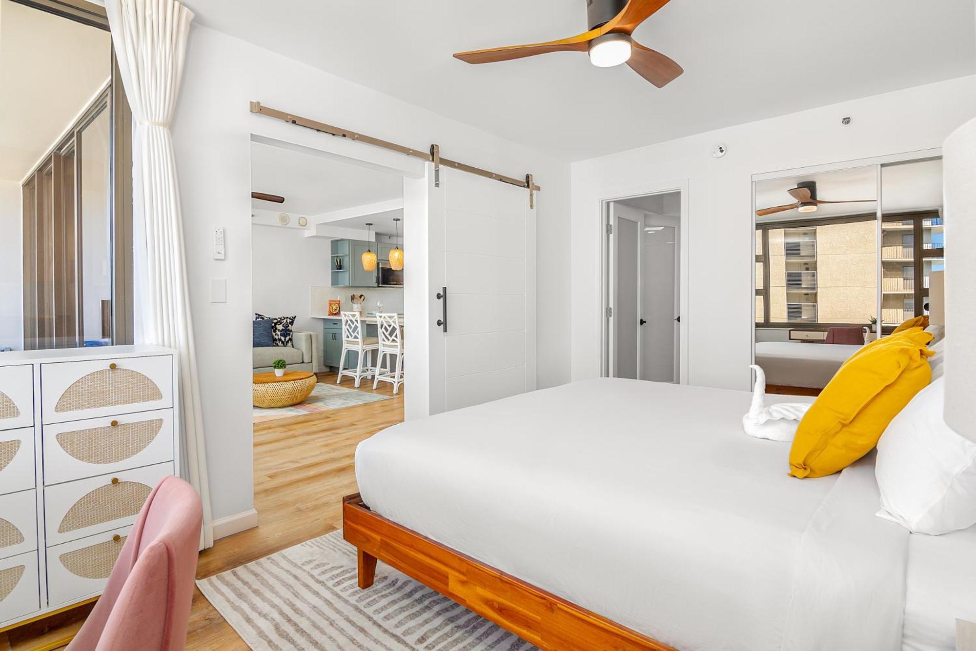 Deluxe 34fl Ocean View, One Block To Waikiki Apartment Honolulu