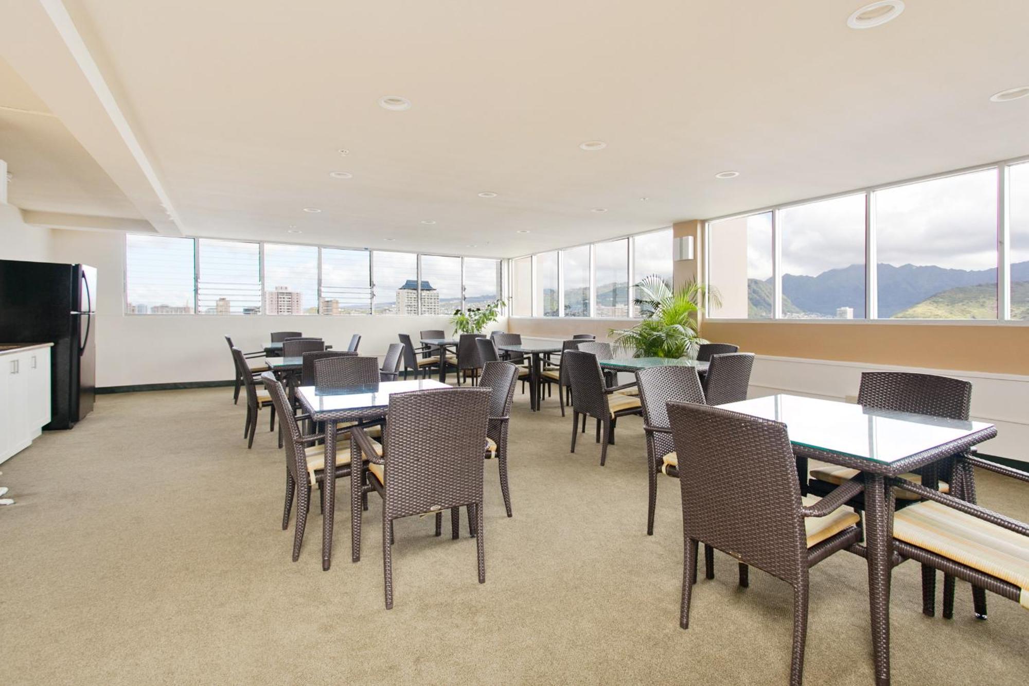 Stylish 1-br With Breathtaking Ocean Views Apartment Honolulu
