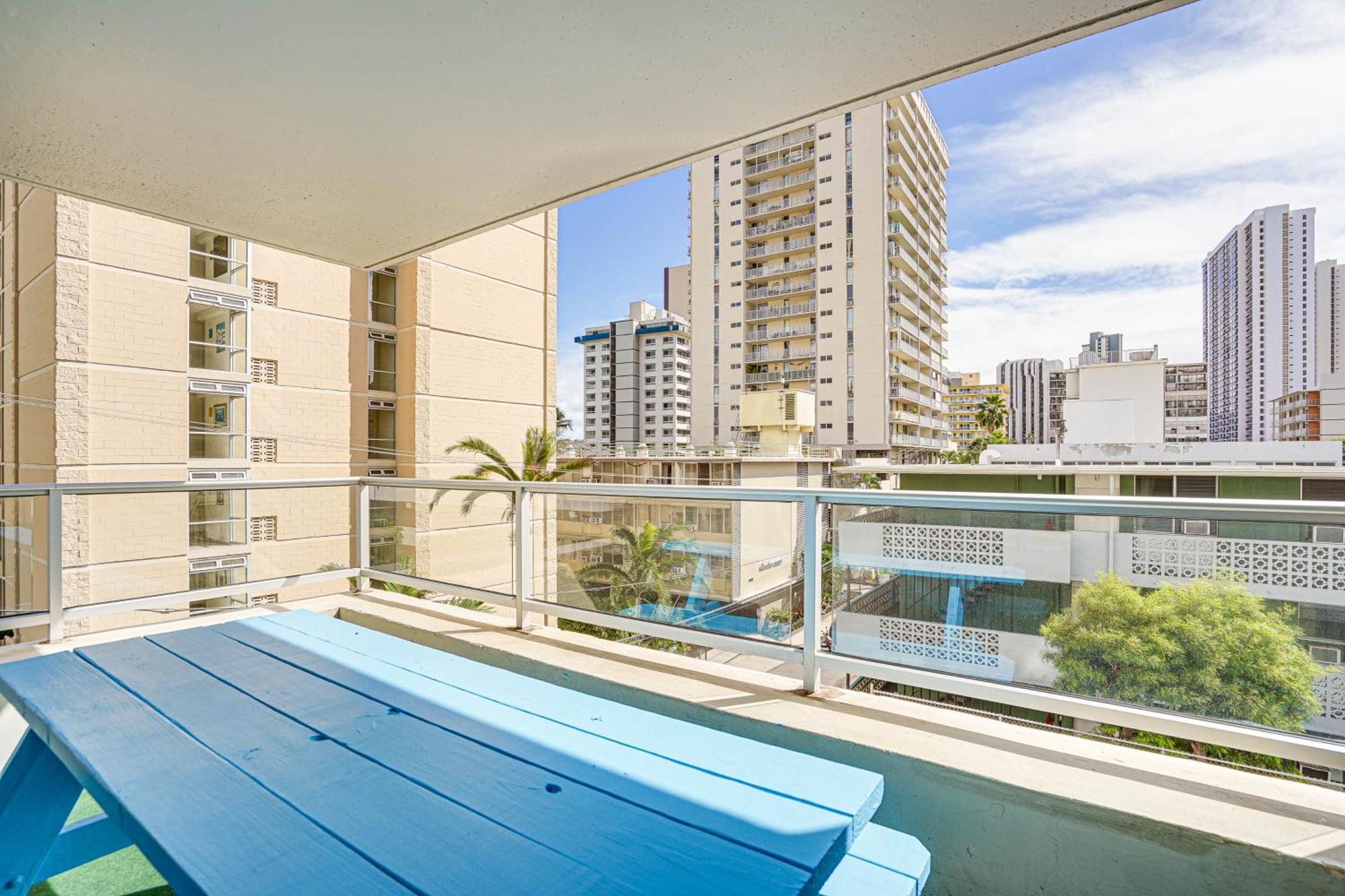 With Balcony Walk To Waikiki Beach!