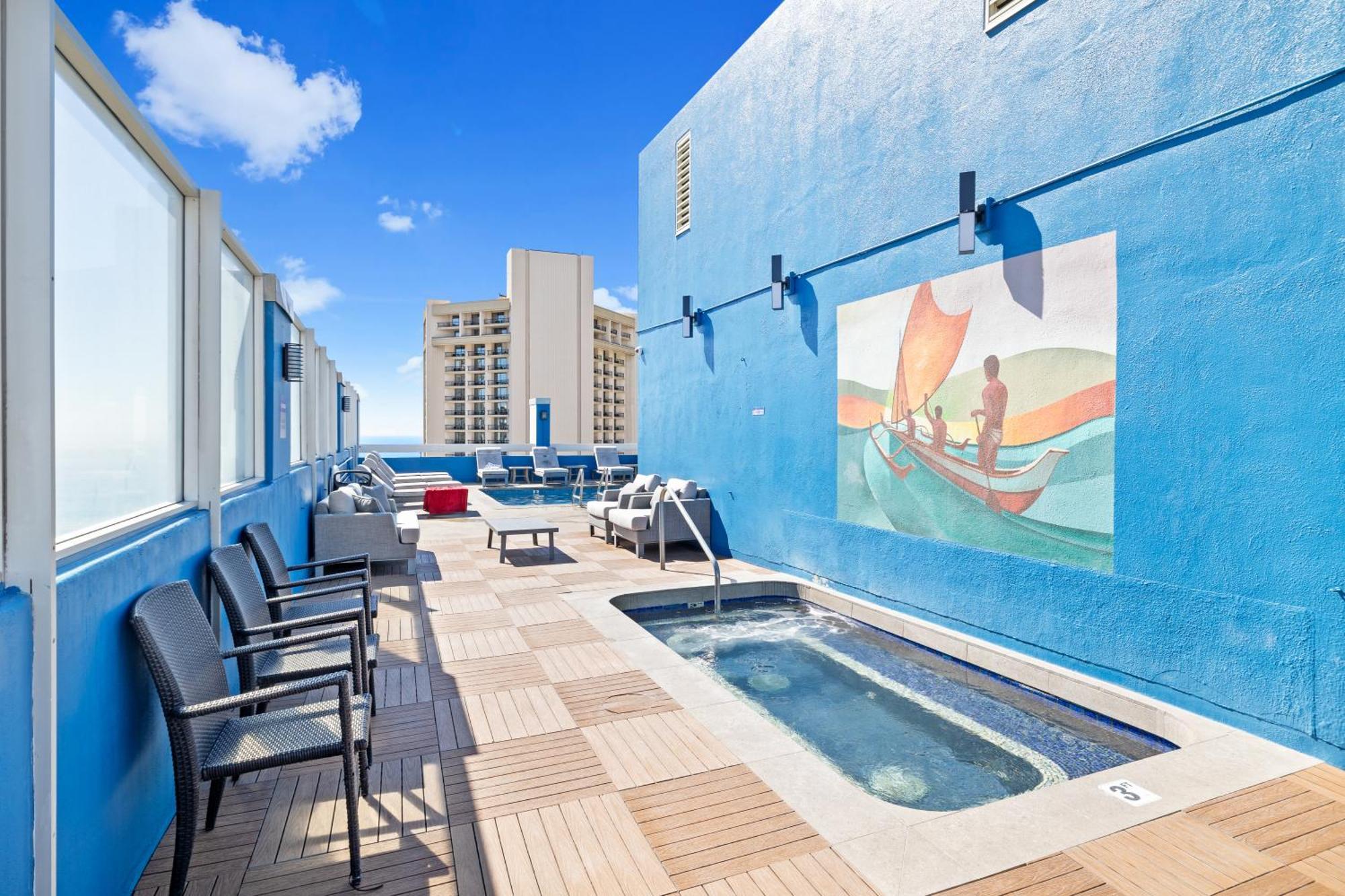 1br With Great Views, 3 Mins To Waikiki Beach!