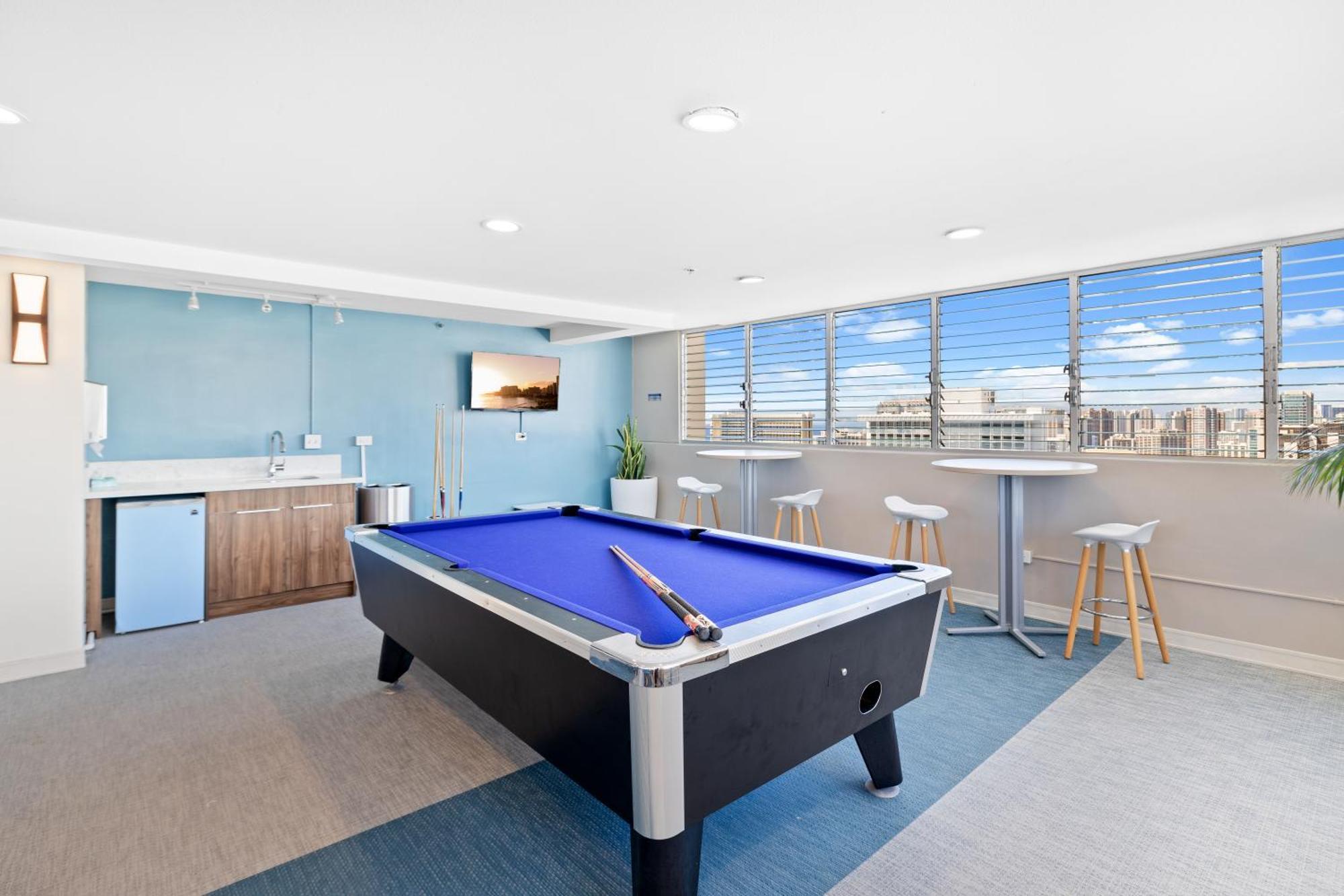 1br With Great Views, 3 Mins To Waikiki Beach!