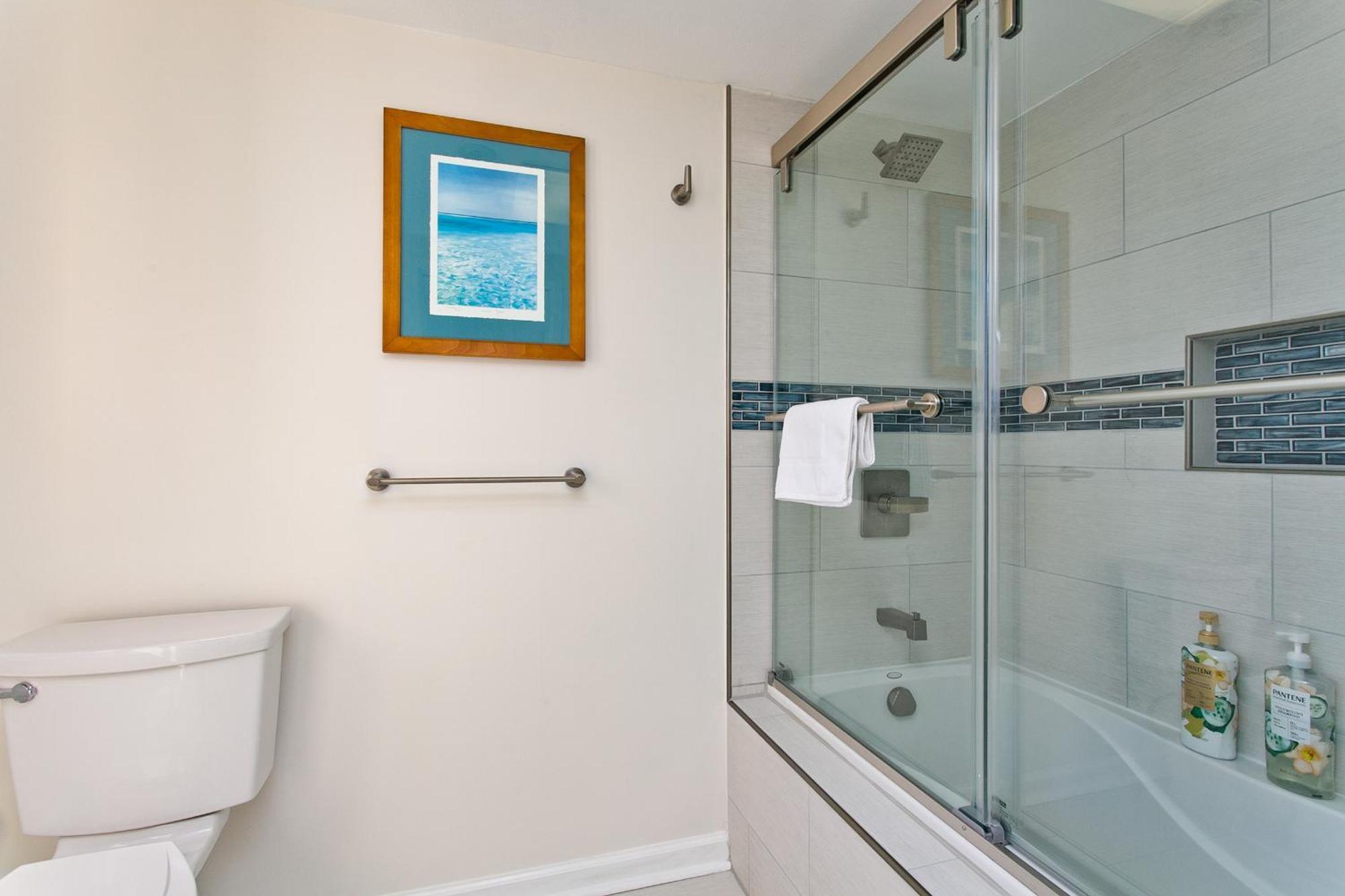 High Floor Luxury Oceanfront At Waikiki Tower Aparthotel