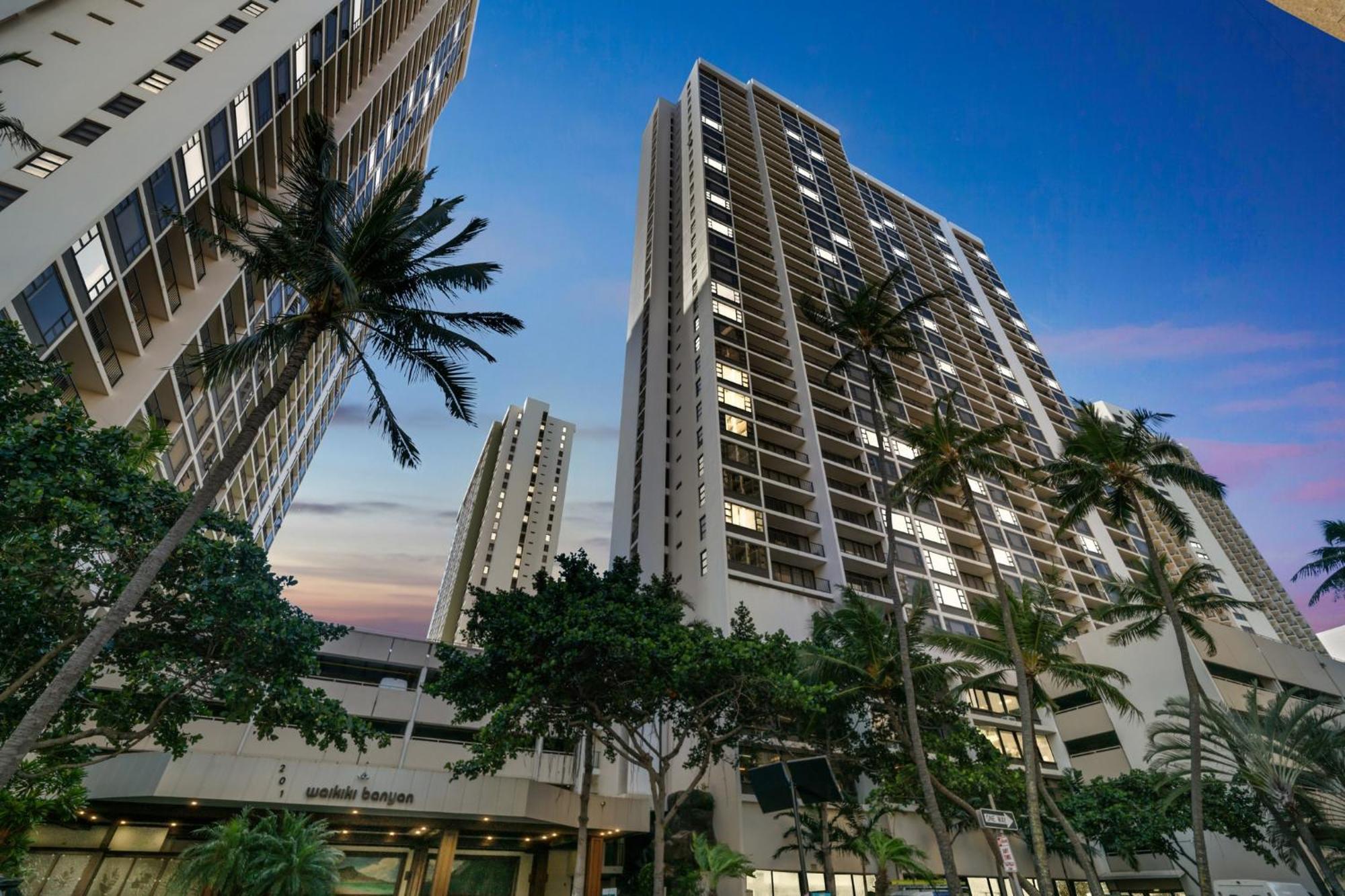 Deluxe 21st Floor Corner With Diamond Head Views * Honolulu