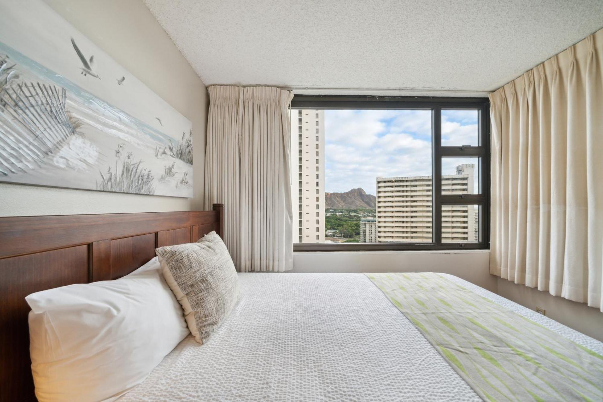 Deluxe 21st Floor Corner With Diamond Head Views * Honolulu