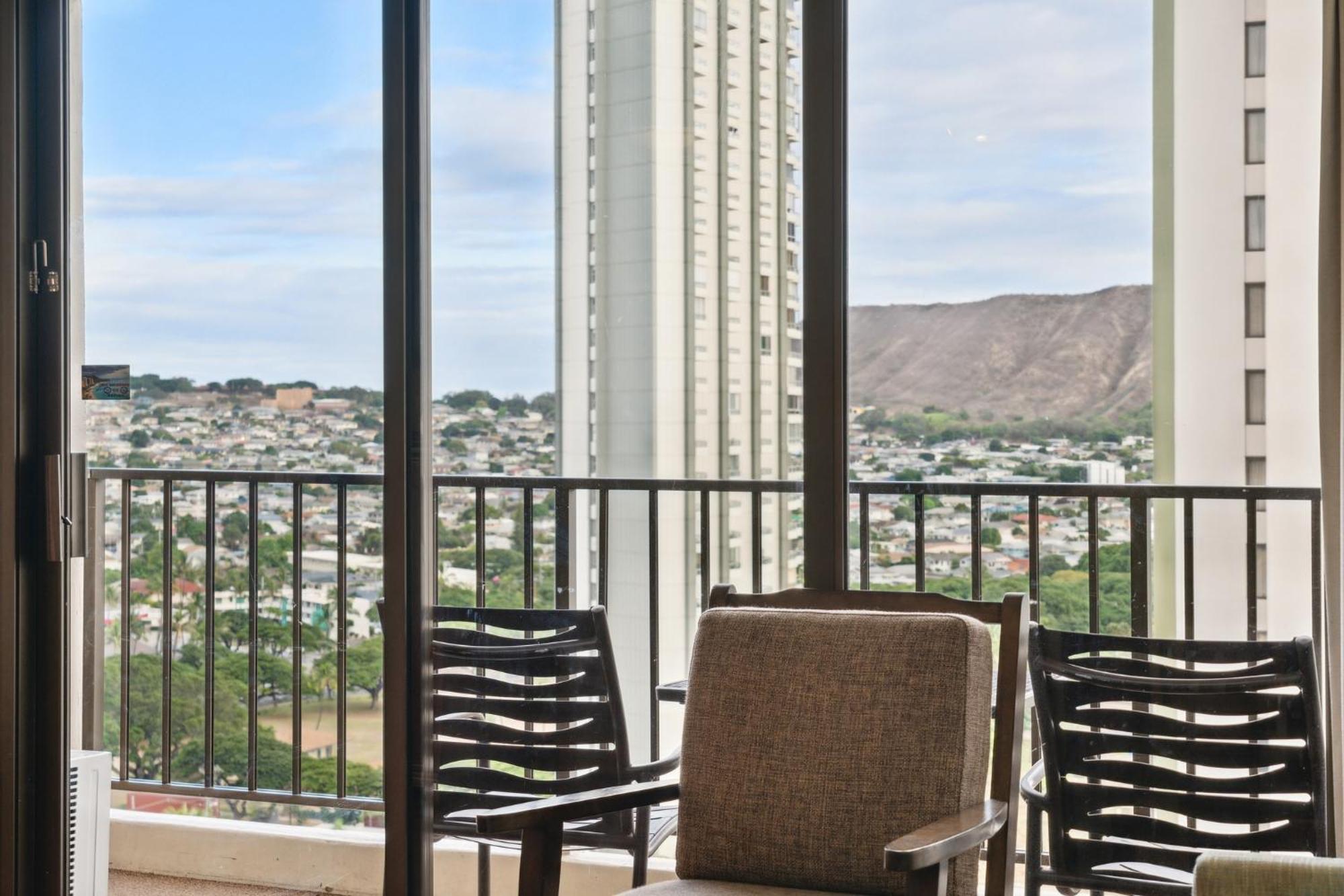 Deluxe 21st Floor Corner With Diamond Head Views Apartment Honolulu