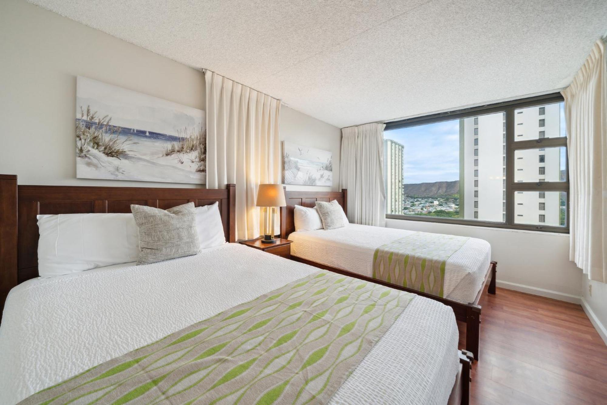 Deluxe 21st Floor Corner With Diamond Head Views Apartment *