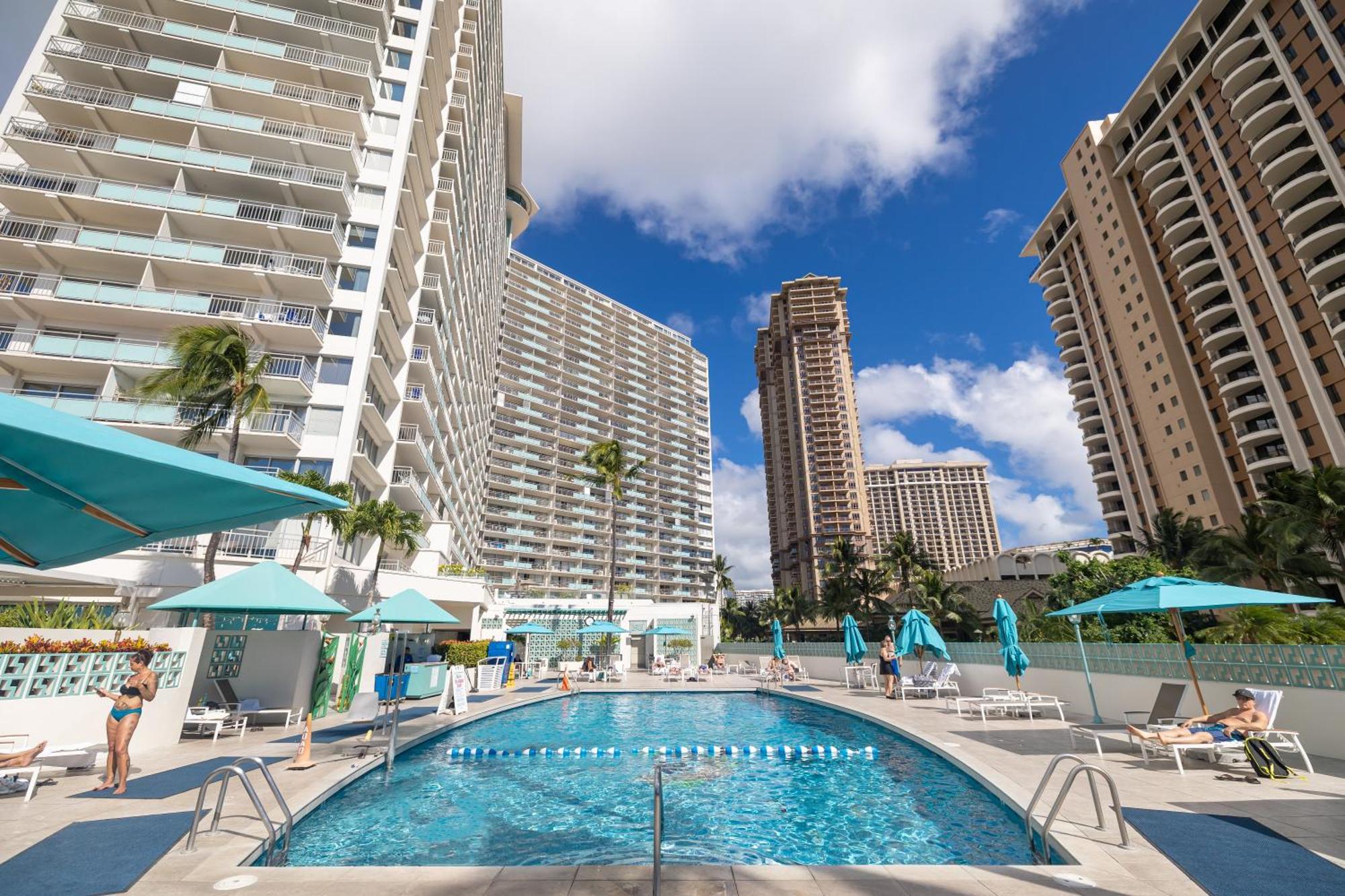 Upscale 2br & 2ba Ocean View In Waikiki With Parking! Apartment Honolulu