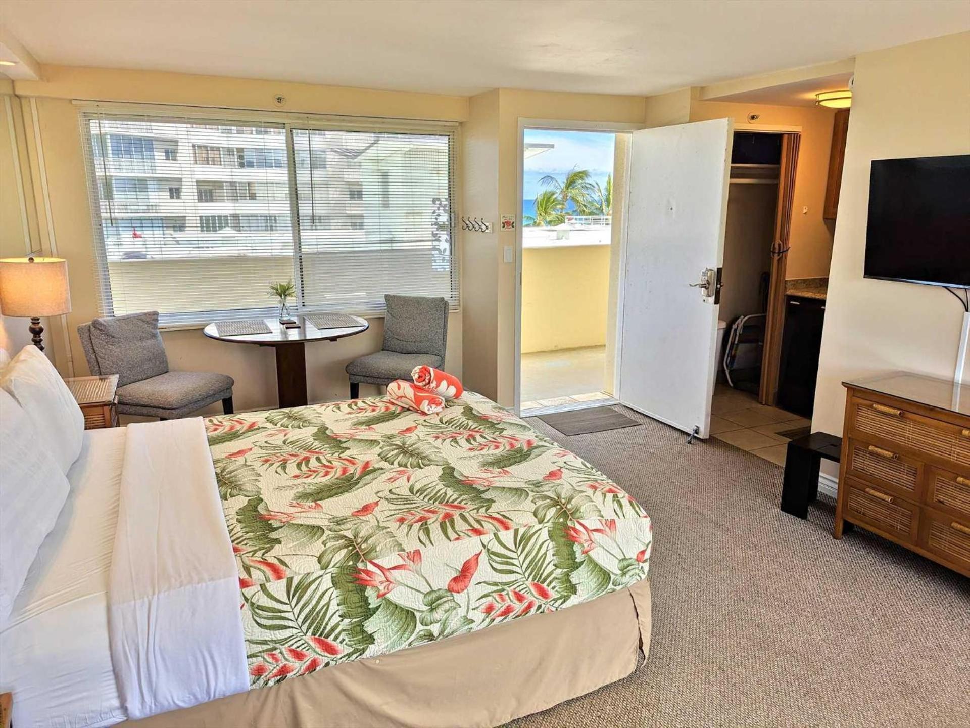 Apartment Diamond Head #805 *