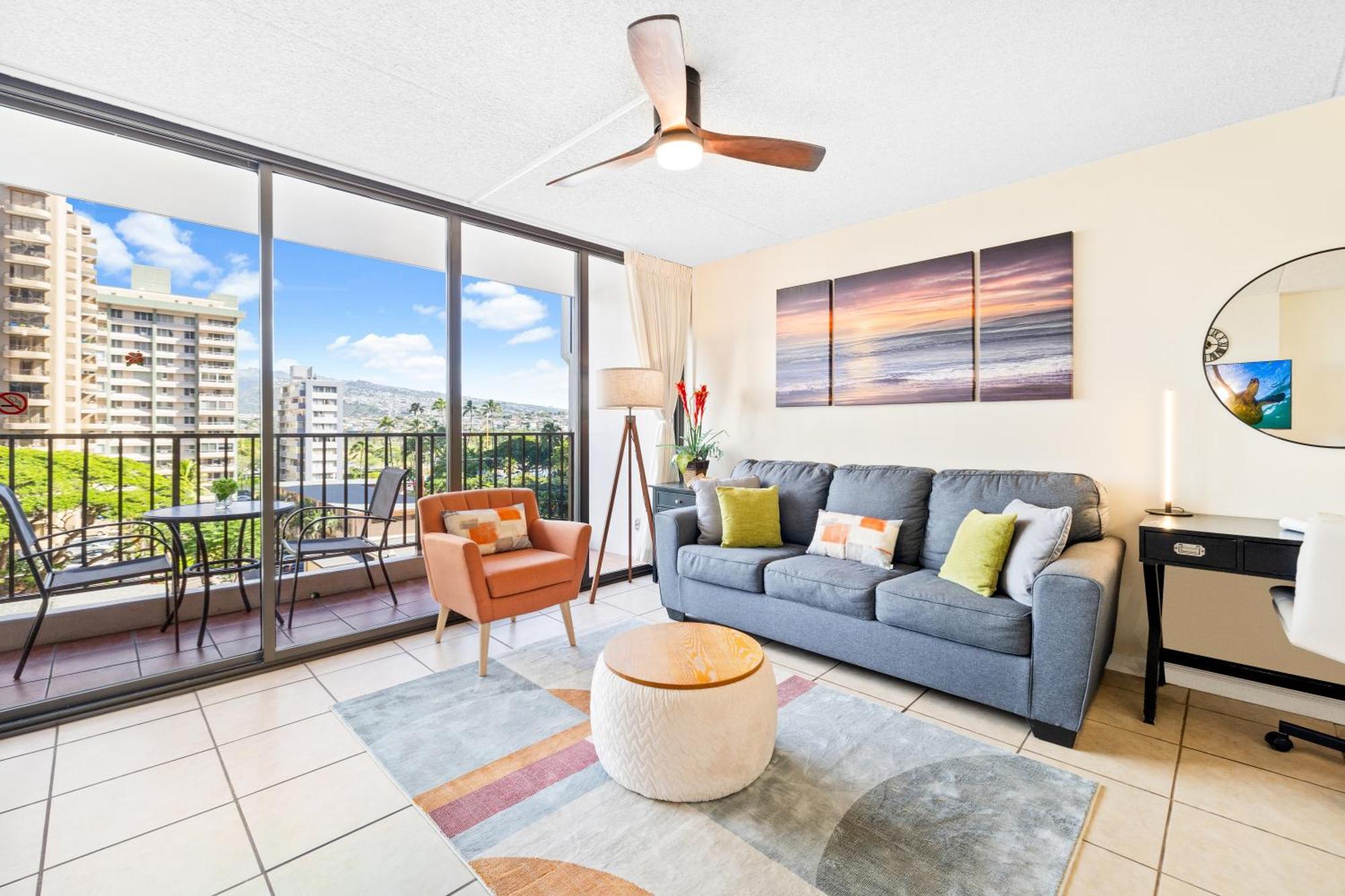 Cozy Waikiki Getaway, Stroll To With Free Parking Apartment Honolulu