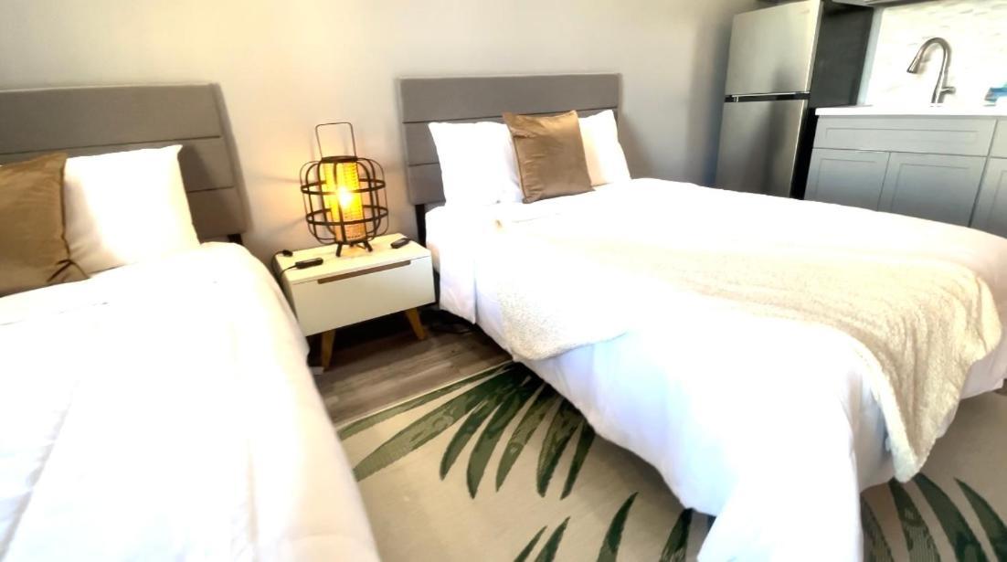 Marine Surf Waikiki 9th Floor - Parking Included Apartment Honolulu
