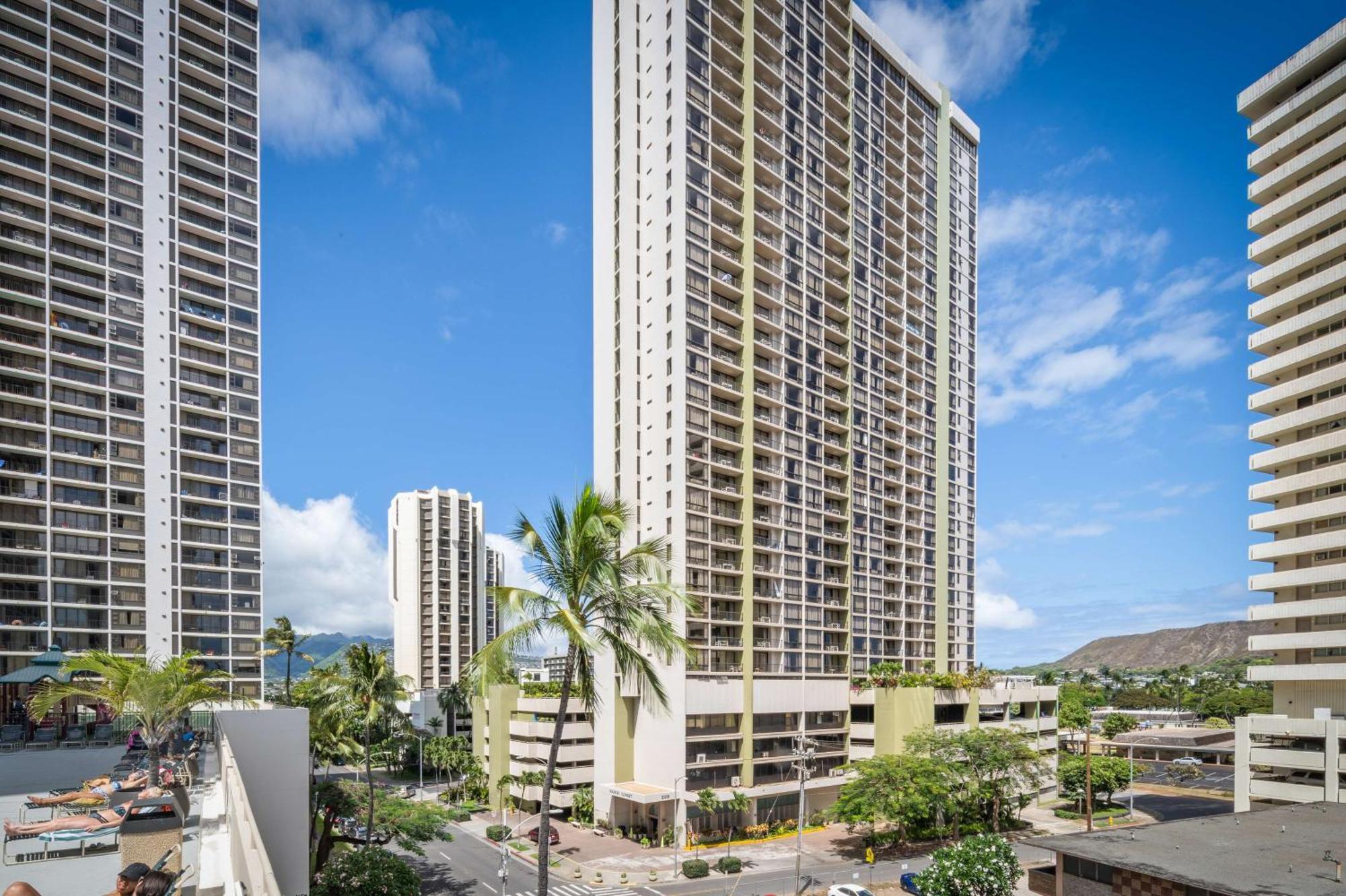 Aston Waikiki Sunset Aparthotel 4*